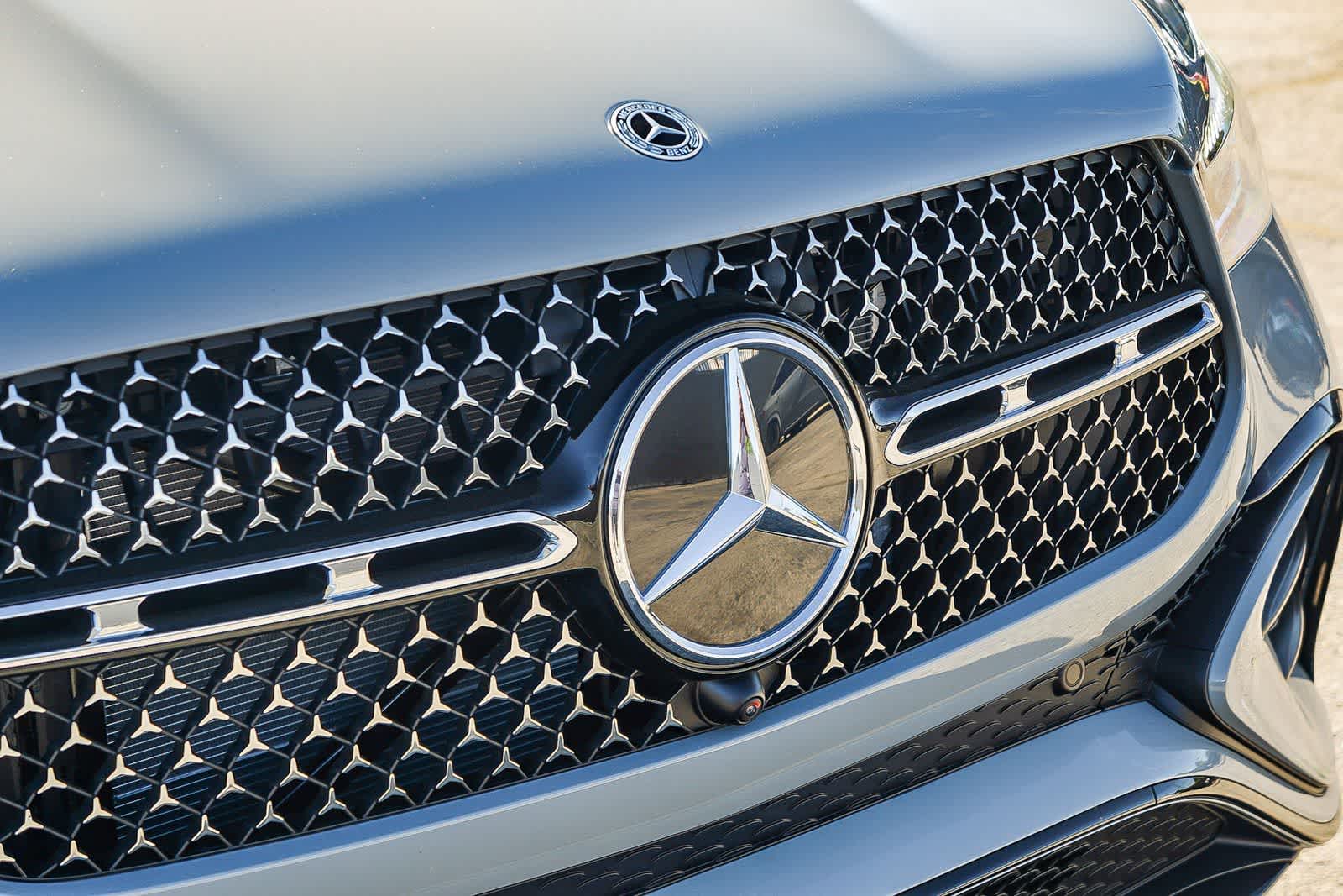 Thumbnail: 2026 Mercedes-Benz GLE - 9
