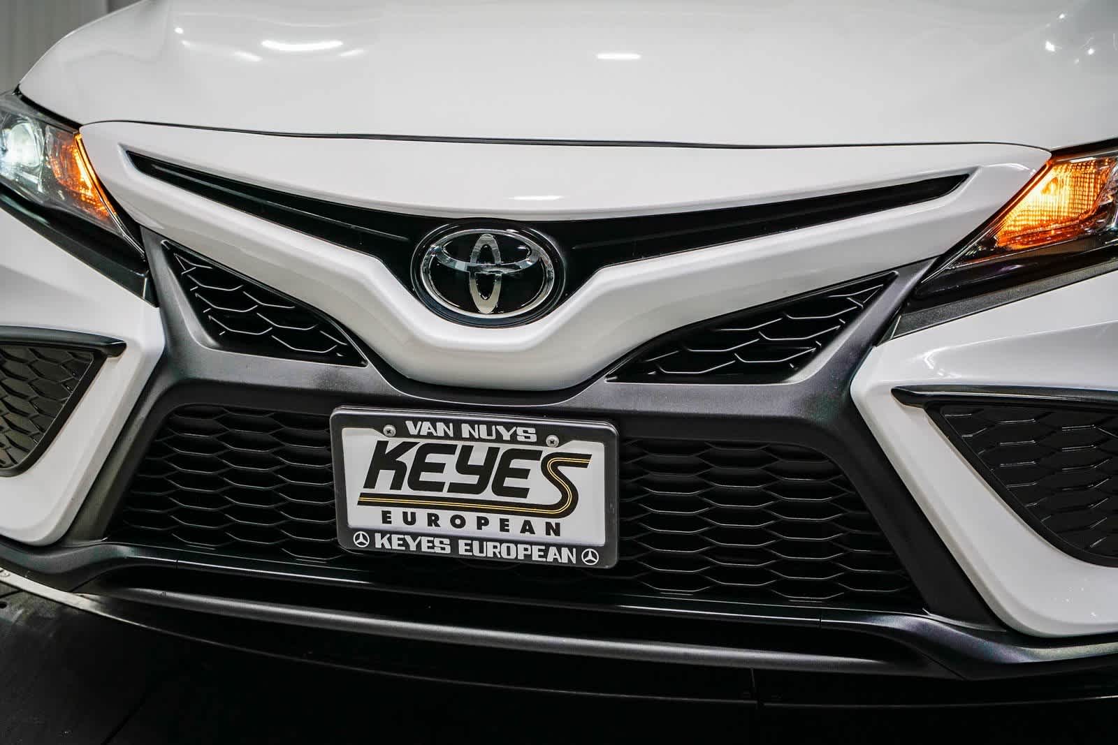 Thumbnail: 2023 Toyota Camry - 8