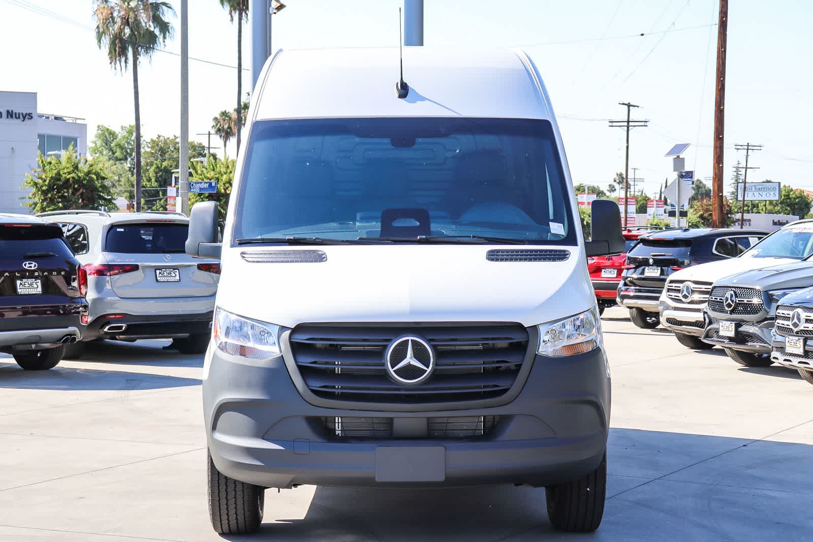 Thumbnail: 2026 Mercedes-Benz Sprinter - 6