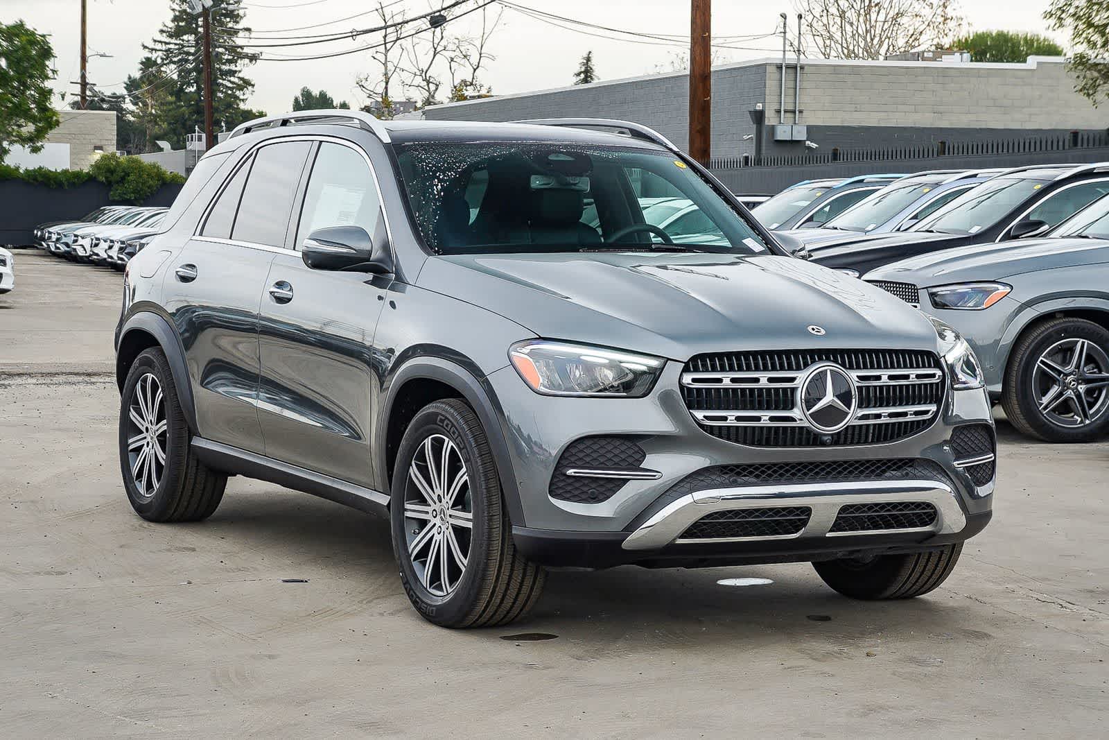 Thumbnail: 2026 Mercedes-Benz GLE - 3