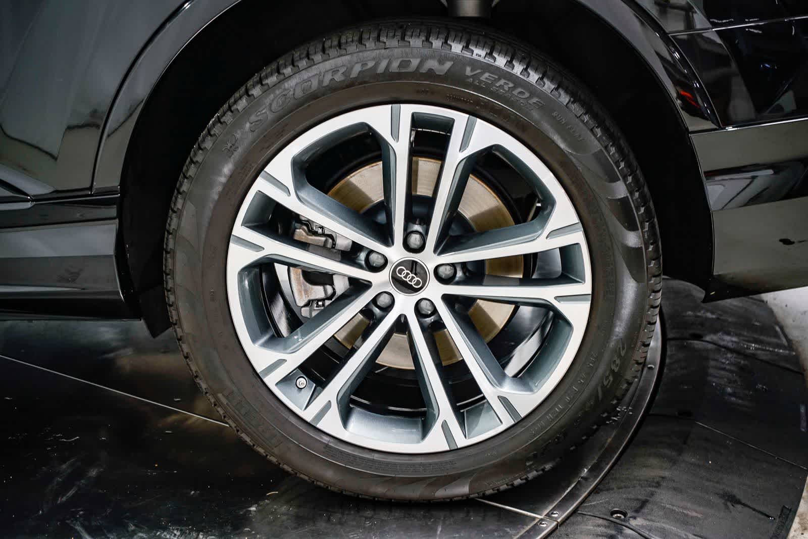 Thumbnail: 2025 Audi Q7 - 10