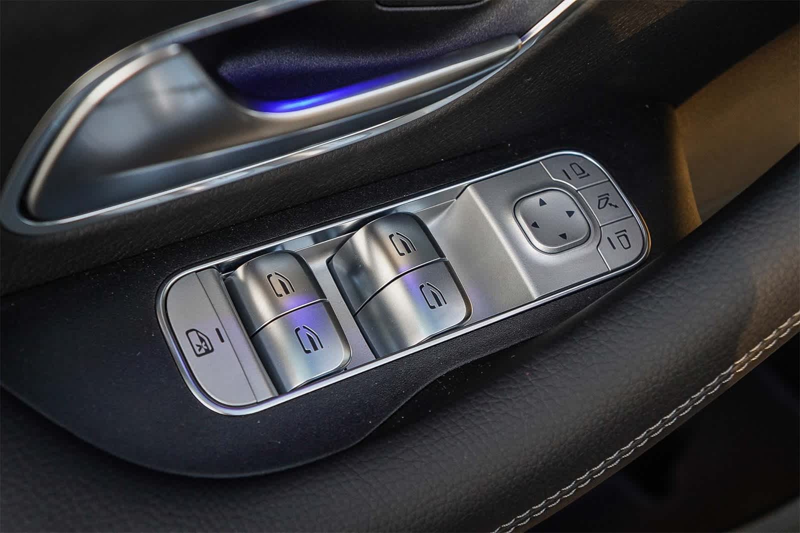 Thumbnail: 2026 Mercedes-Benz GLE - 24