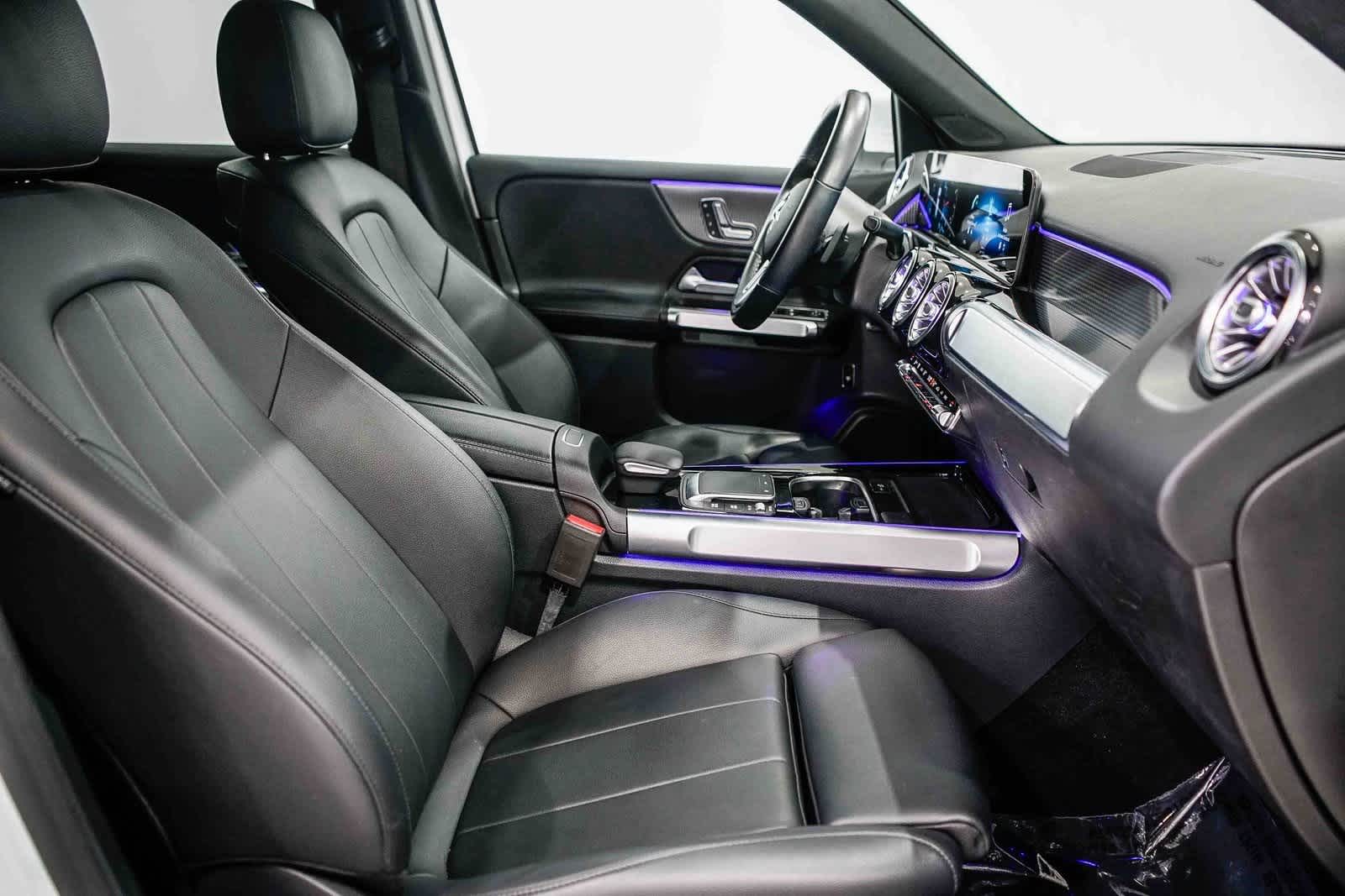 Thumbnail: 2021 Mercedes-Benz GLB - 15