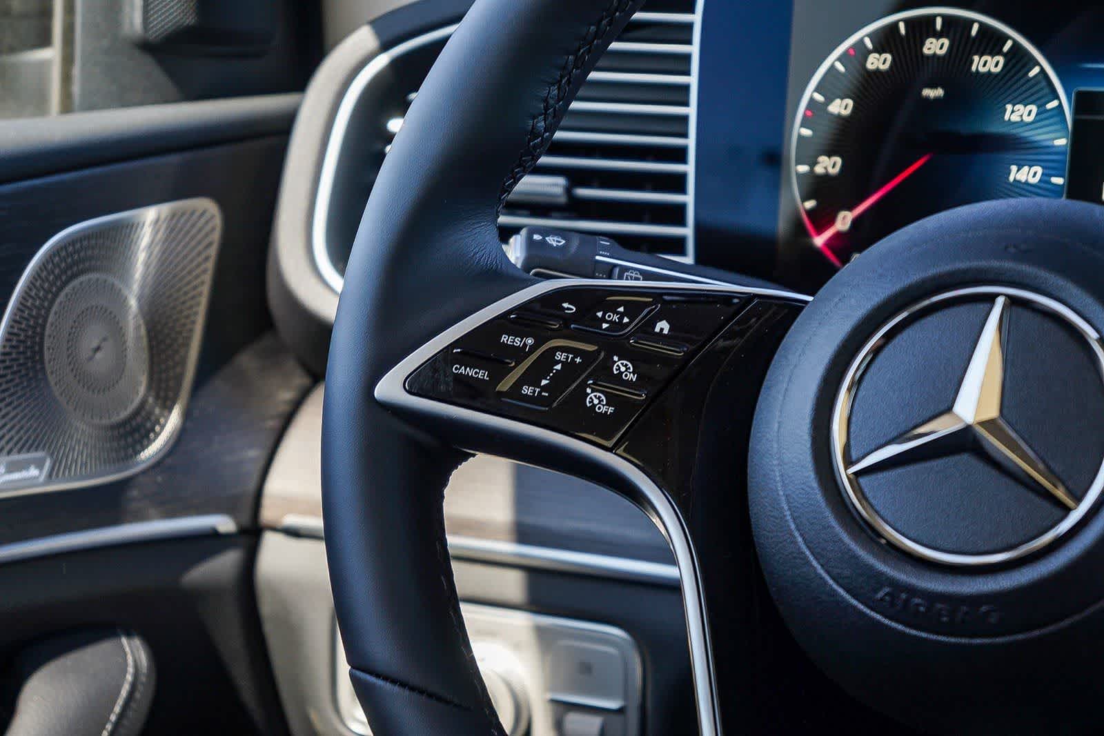 Thumbnail: 2026 Mercedes-Benz GLE - 17