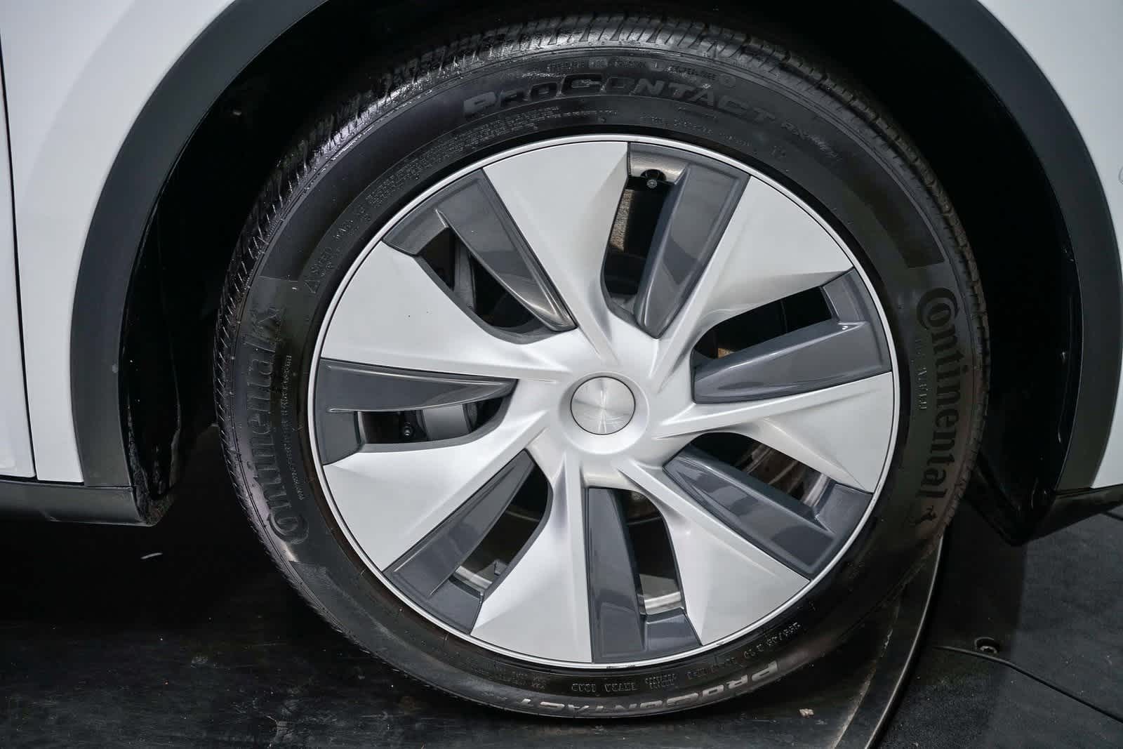 Thumbnail: 2021 Tesla Model Y - 10