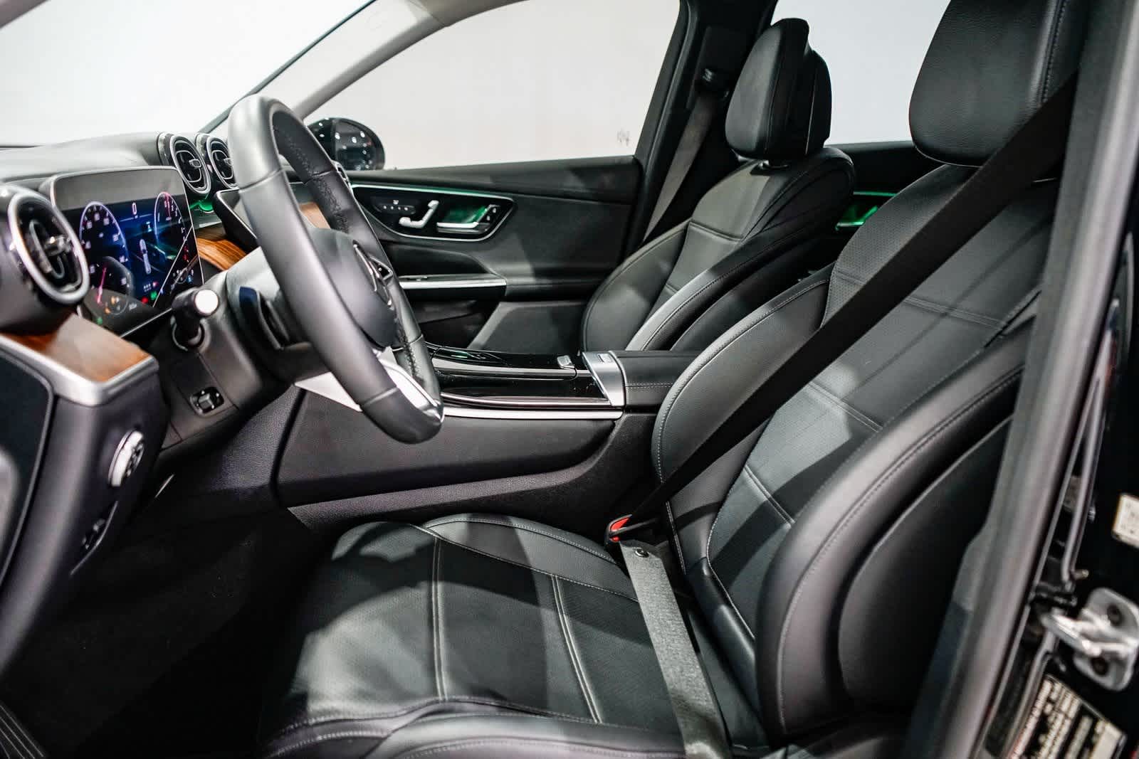 Thumbnail: 2025 Mercedes-Benz GLC - 16