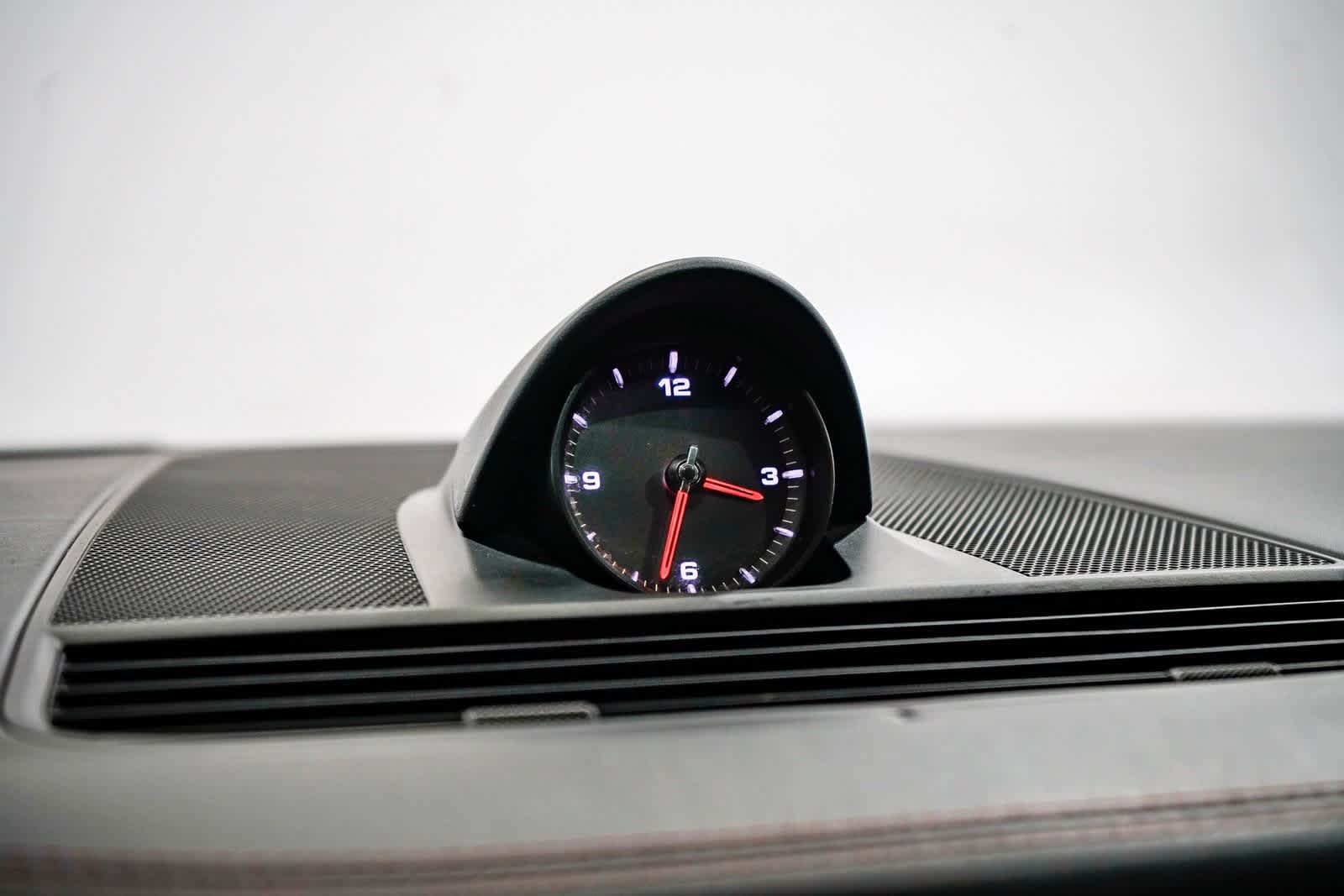 Thumbnail: 2018 Porsche Panamera - 23