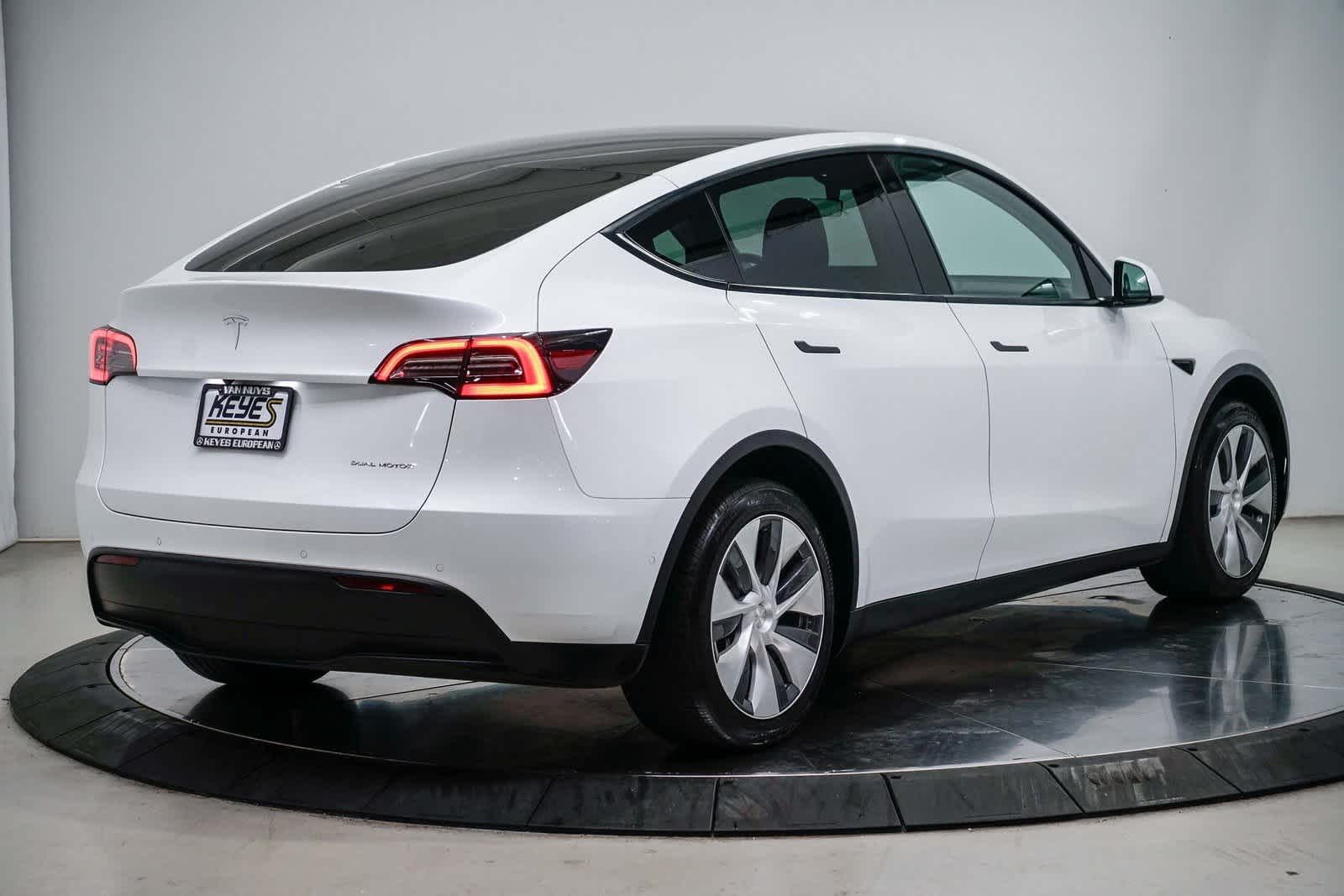 Thumbnail: 2021 Tesla Model Y - 4