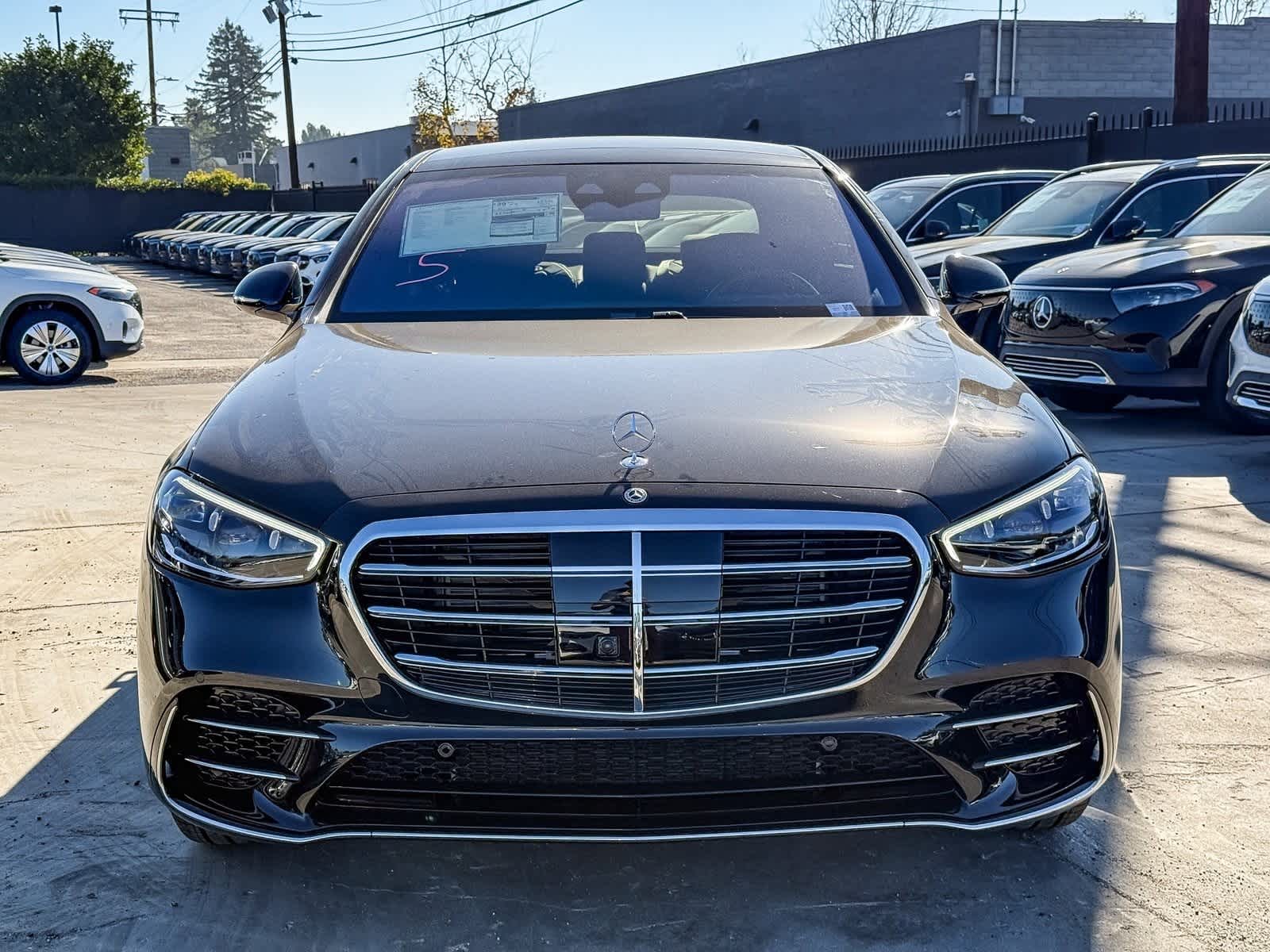 Thumbnail: 2025 Mercedes-Benz S-Class - 2
