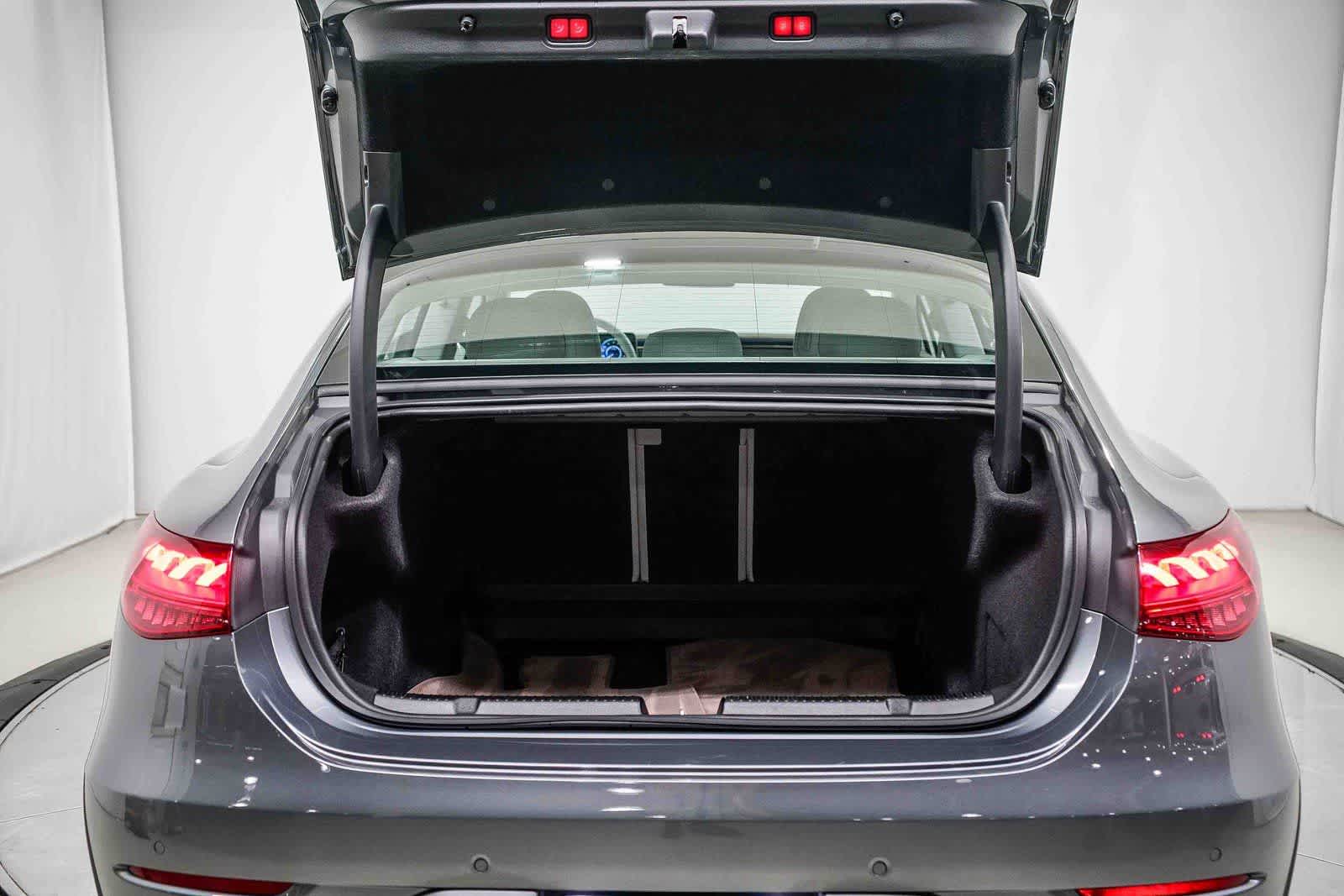 Thumbnail: 2023 Mercedes-Benz EQE - 27