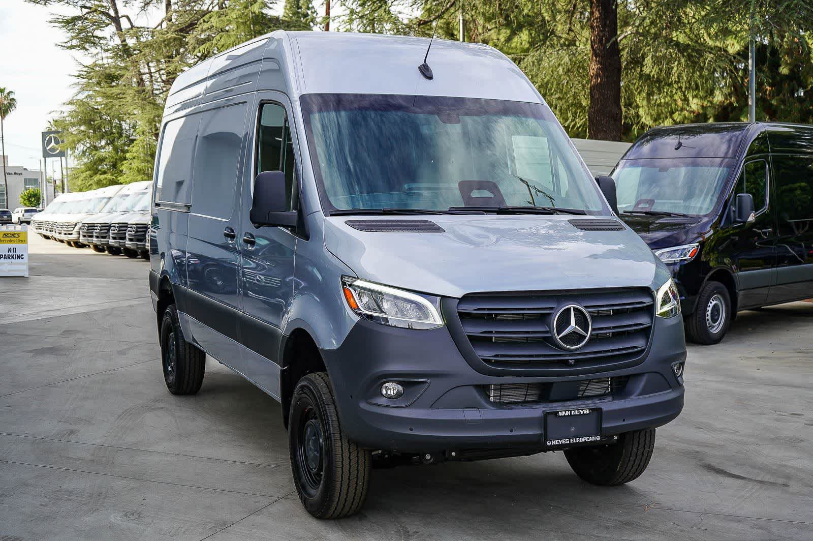 Thumbnail: 2026 Mercedes-Benz Sprinter - 3
