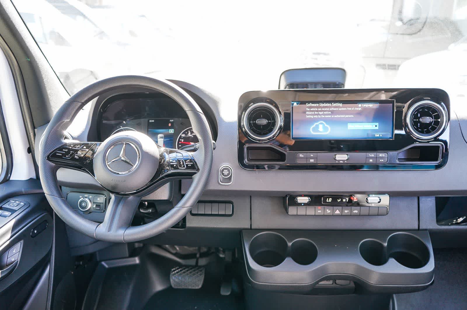 Thumbnail: 2026 Mercedes-Benz Sprinter - 13