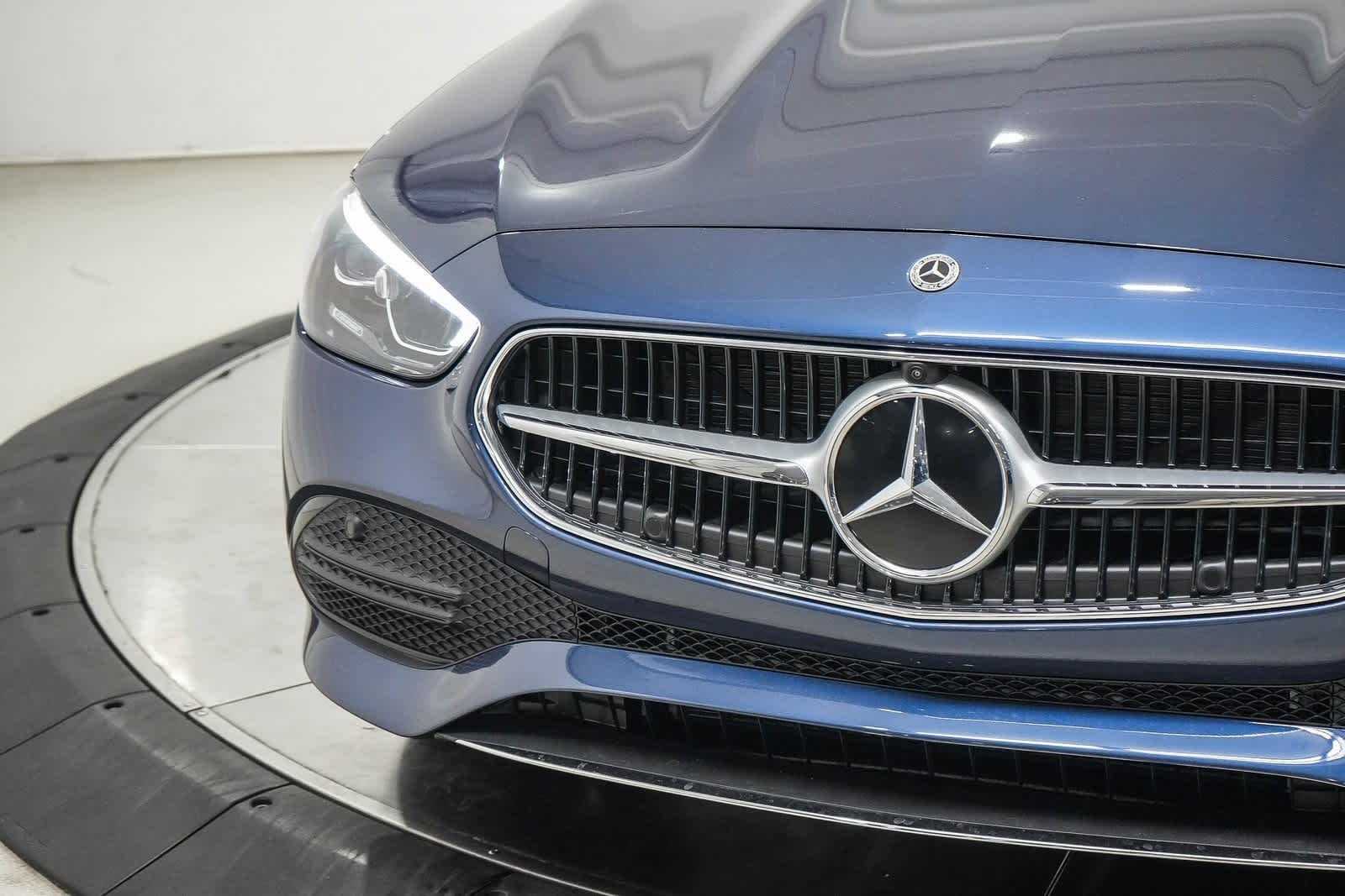 Thumbnail: 2025 Mercedes-Benz C-Class - 9