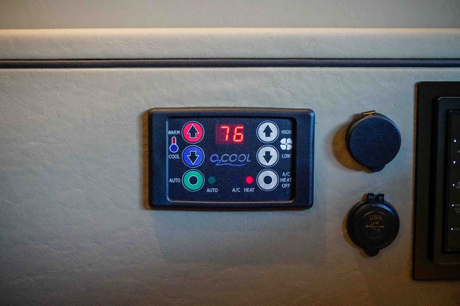 Thumbnail: 2025 Mercedes-Benz Sprinter - 32