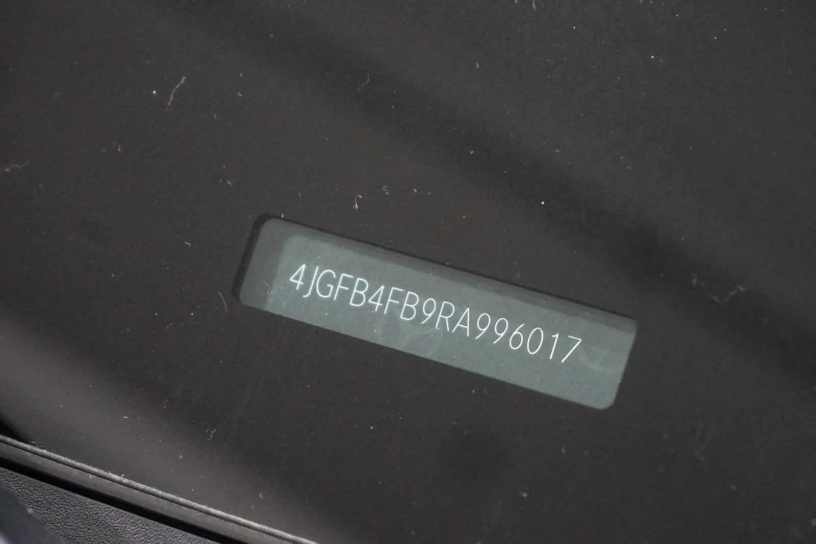 Thumbnail: 2024 Mercedes-Benz GLE - 29