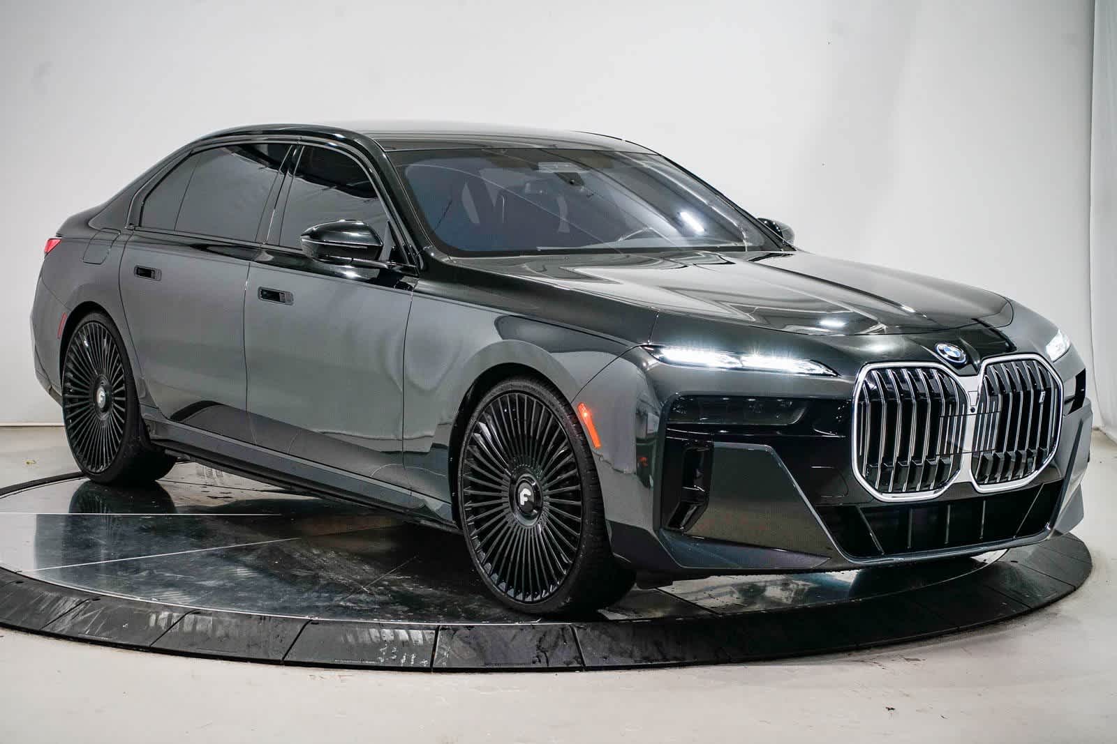 Thumbnail: 2023 BMW i7 - 5