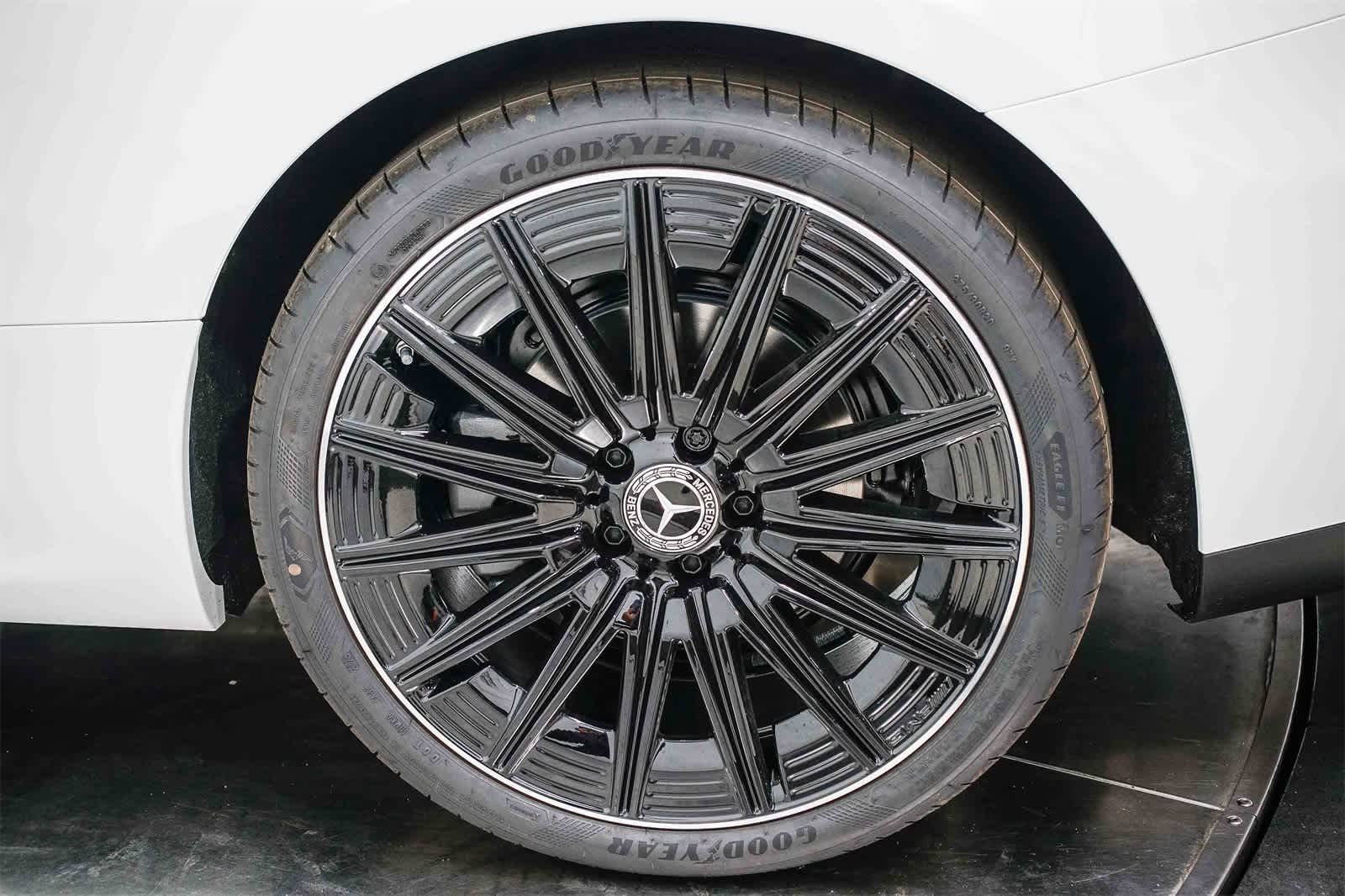 Thumbnail: 2026 Mercedes-Benz CLE - 10