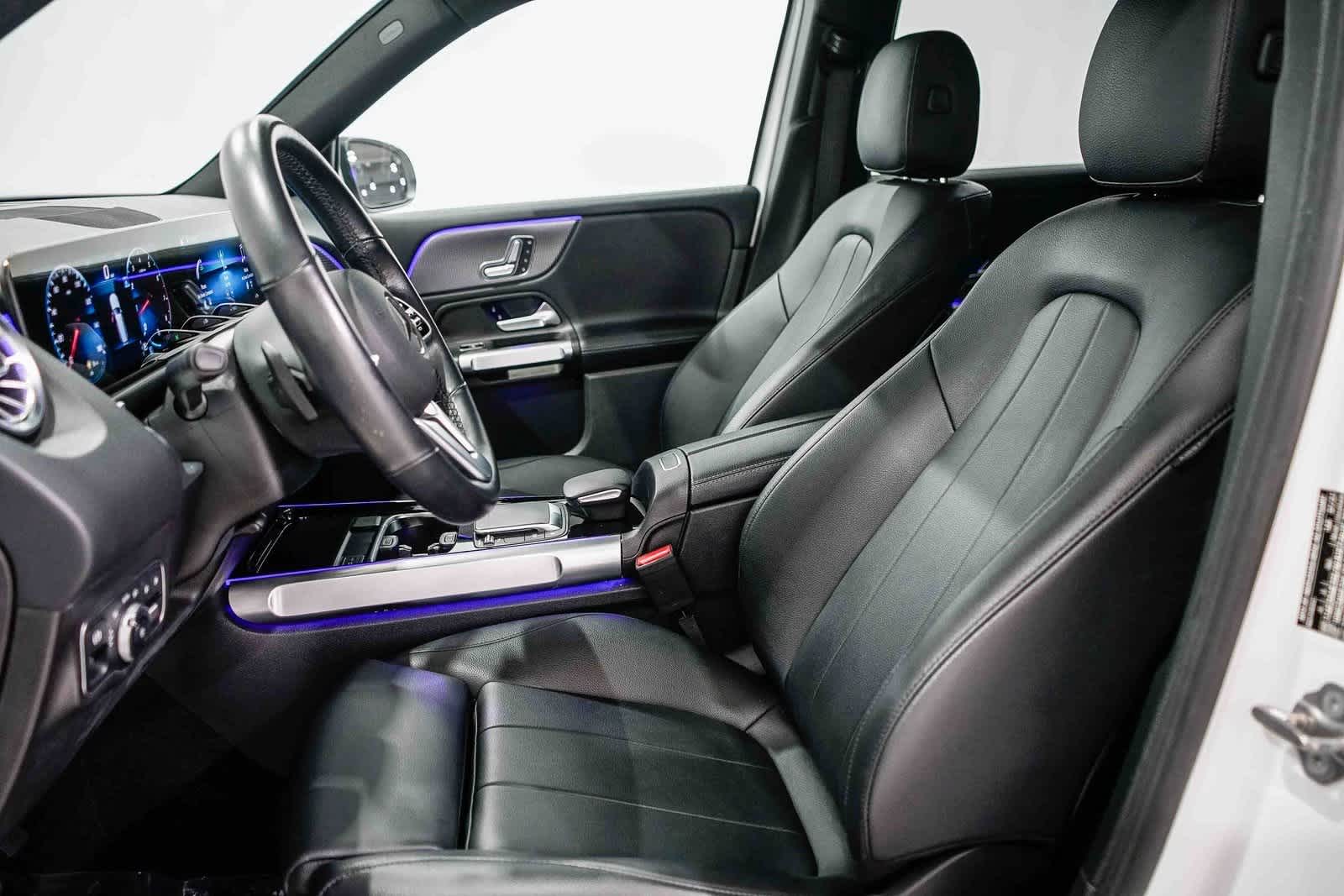 Thumbnail: 2021 Mercedes-Benz GLB - 16