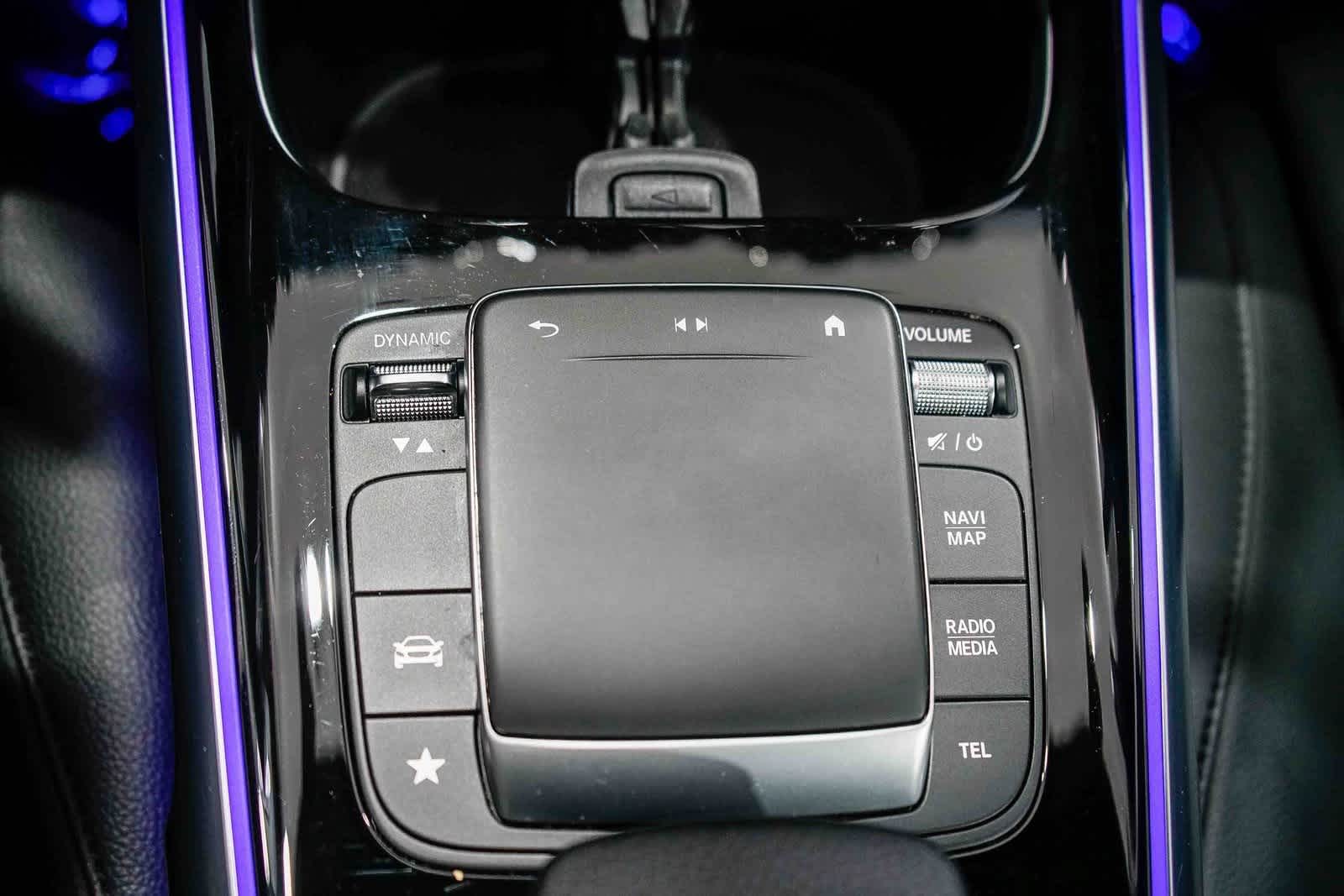 Thumbnail: 2021 Mercedes-Benz GLB - 22