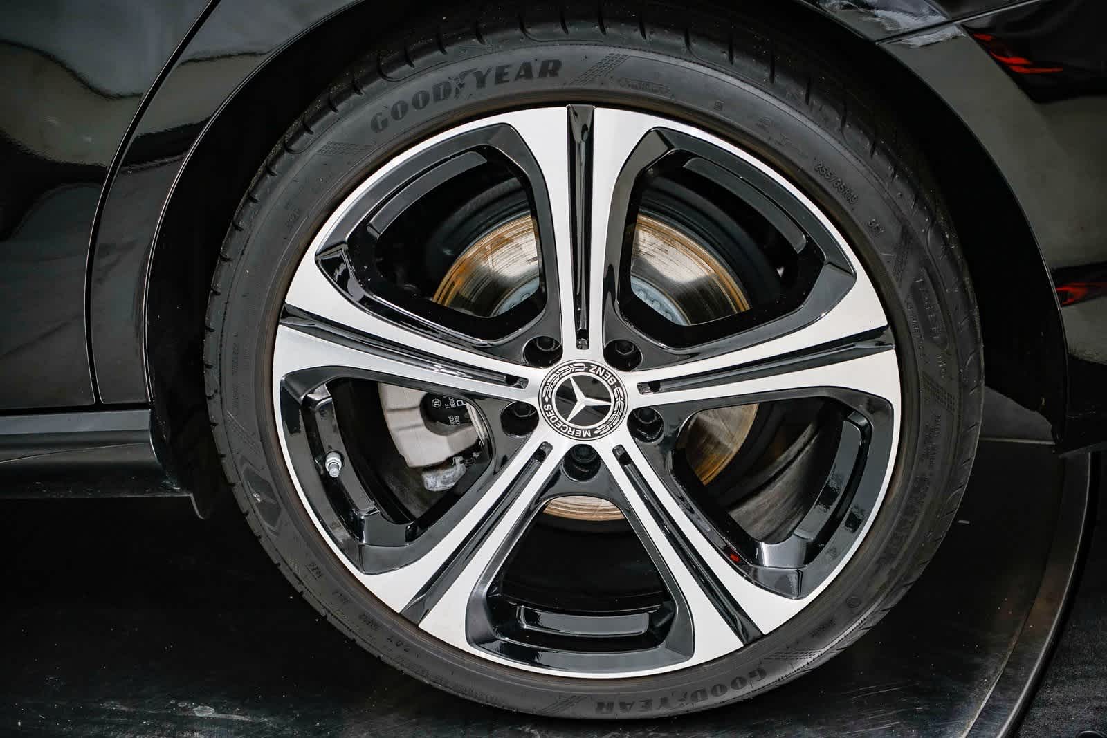 Thumbnail: 2025 Mercedes-Benz C-Class - 10