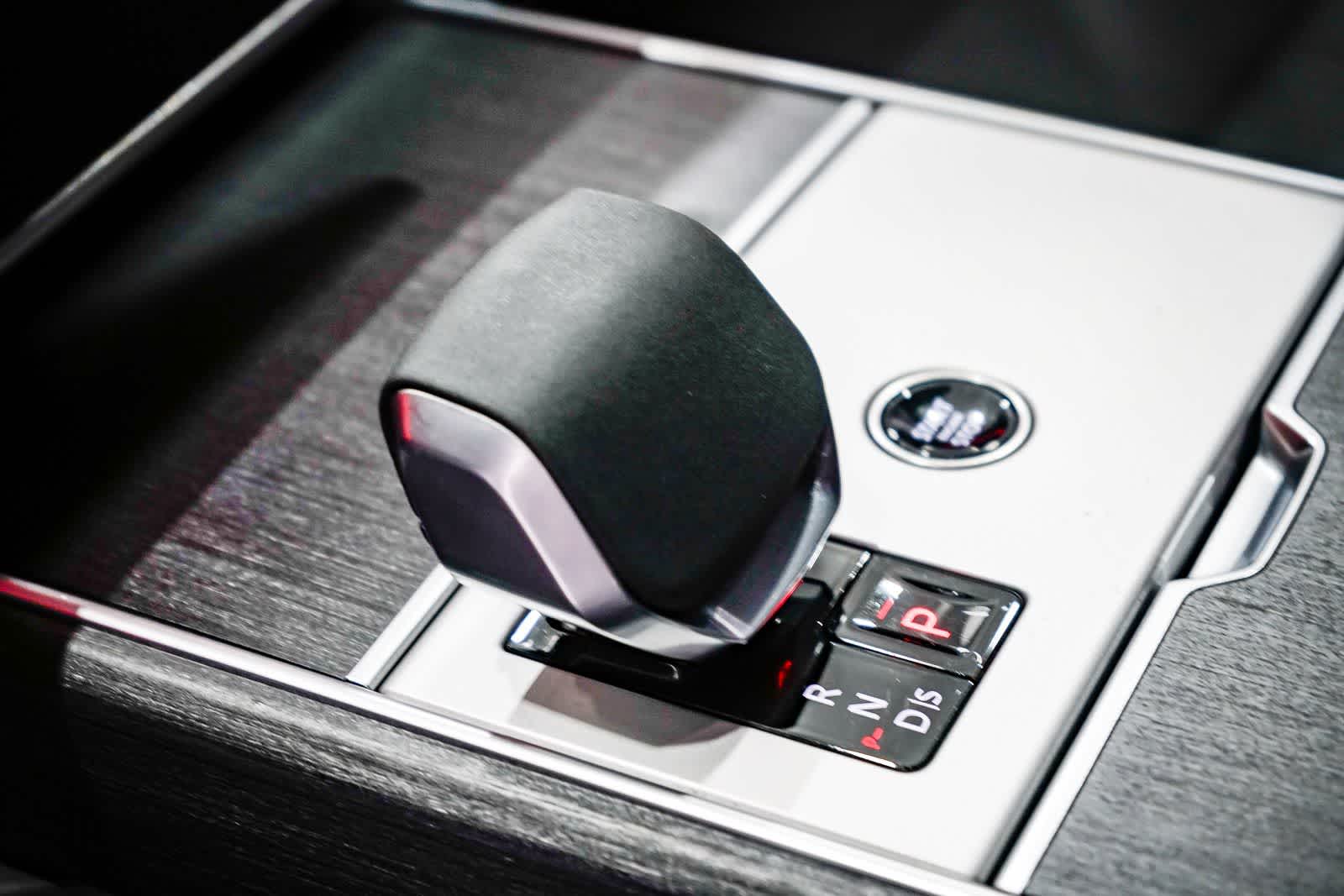 Thumbnail: 2024 Land Rover Range Rover - 21