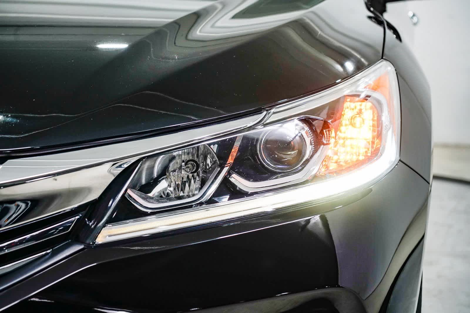 Thumbnail: 2016 Honda Accord - 7