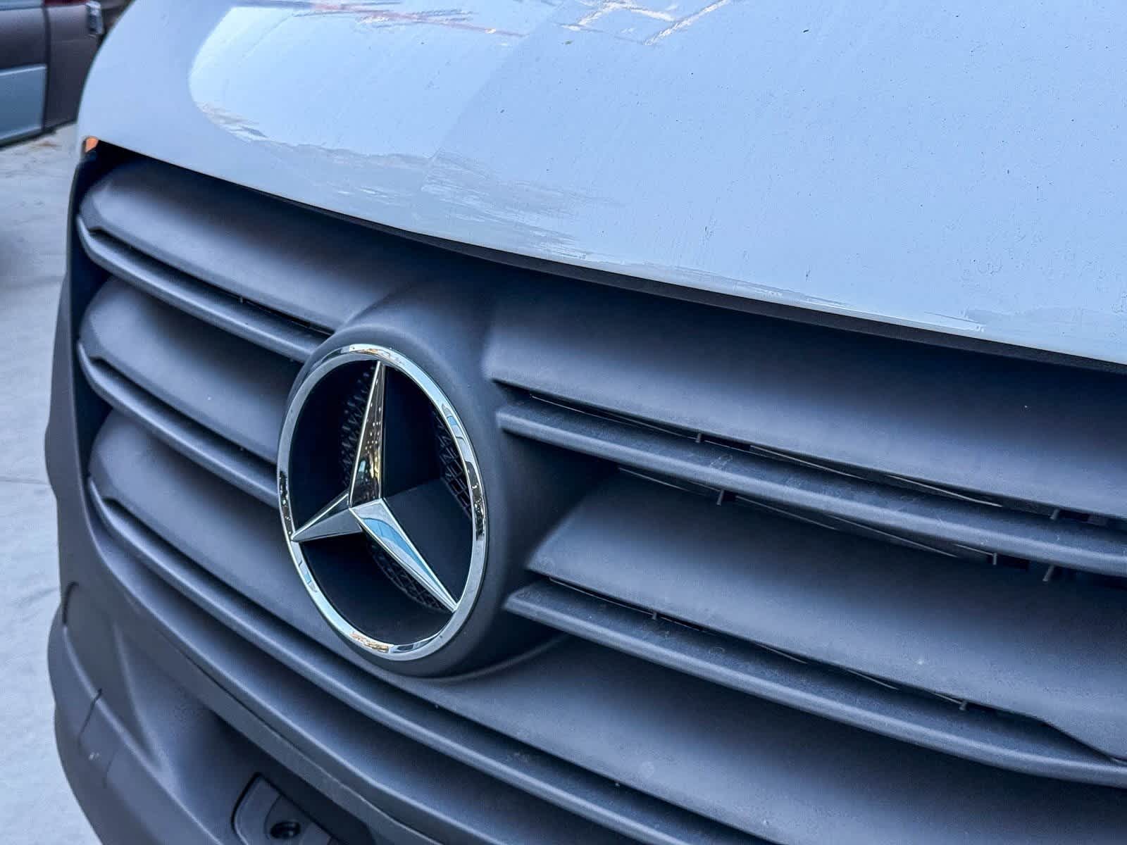 Thumbnail: 2025 Mercedes-Benz Sprinter - 9