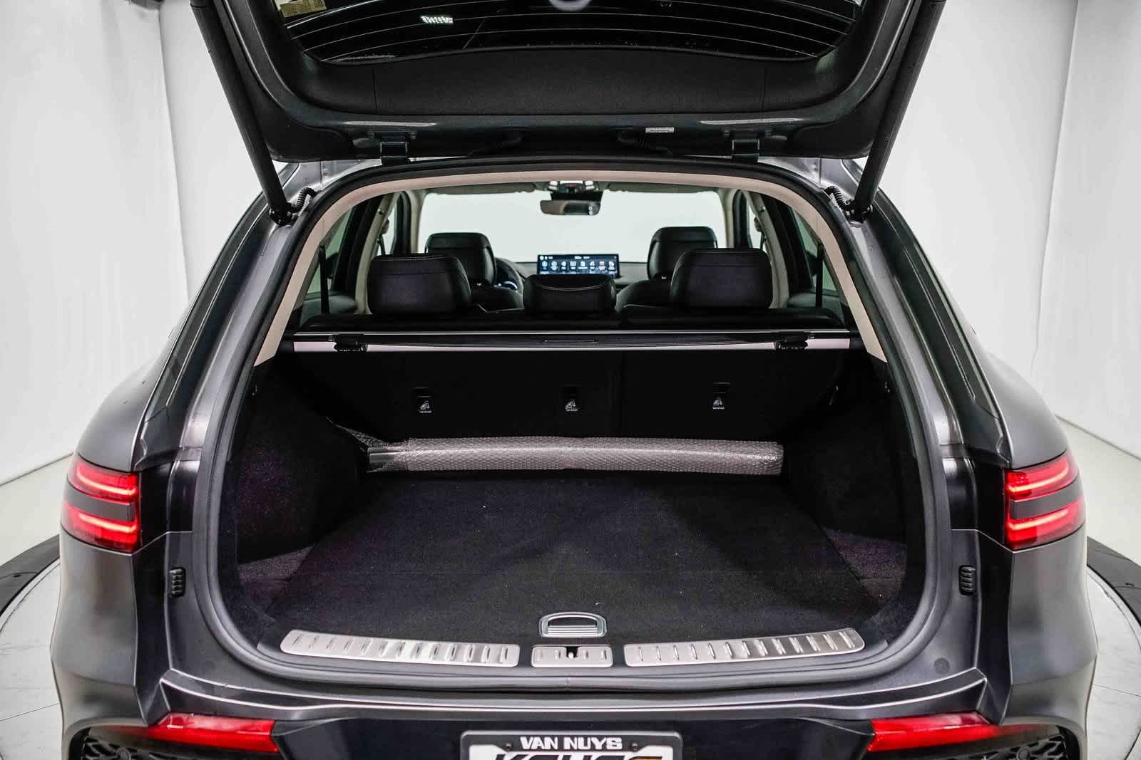 Thumbnail: 2023 Genesis GV70 - 27