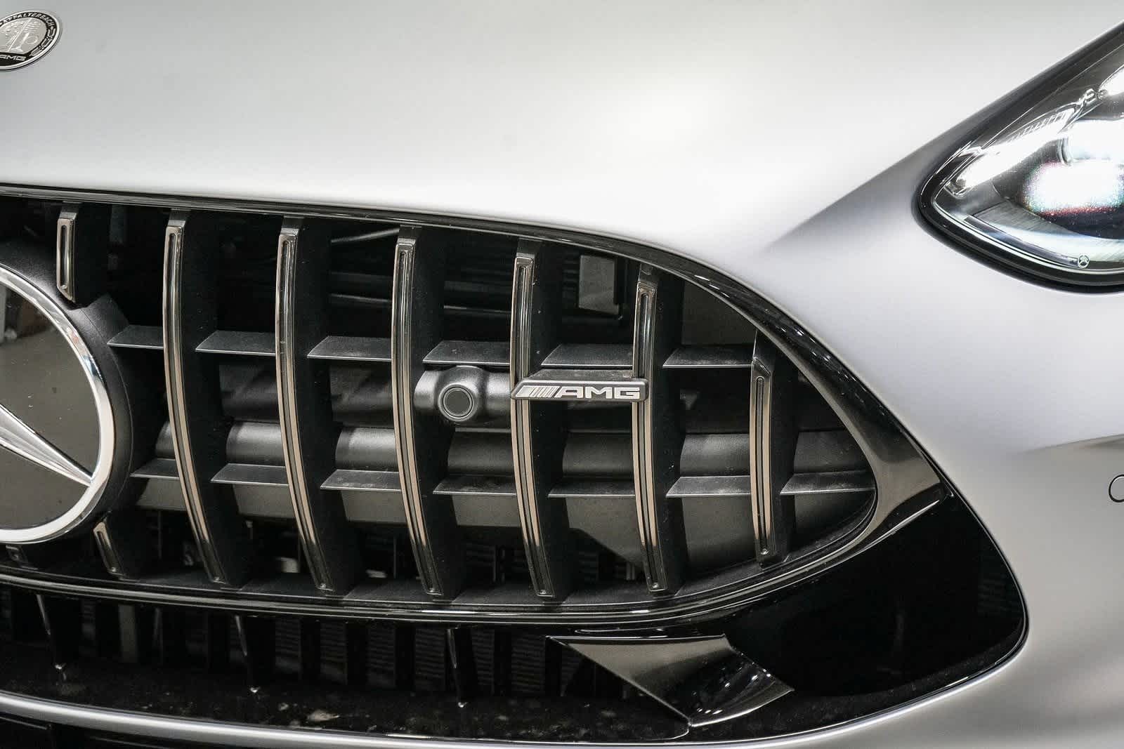 Thumbnail: 2025 Mercedes-Benz AMG GT - 10