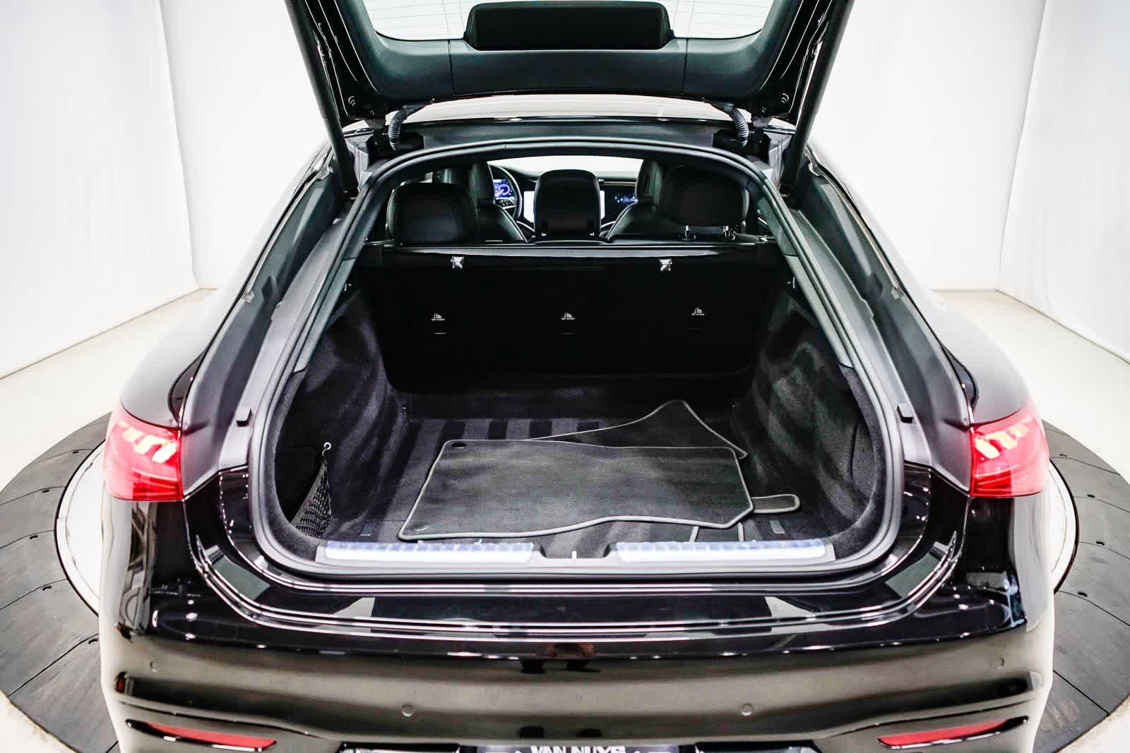 Thumbnail: 2024 Mercedes-Benz EQS - 27