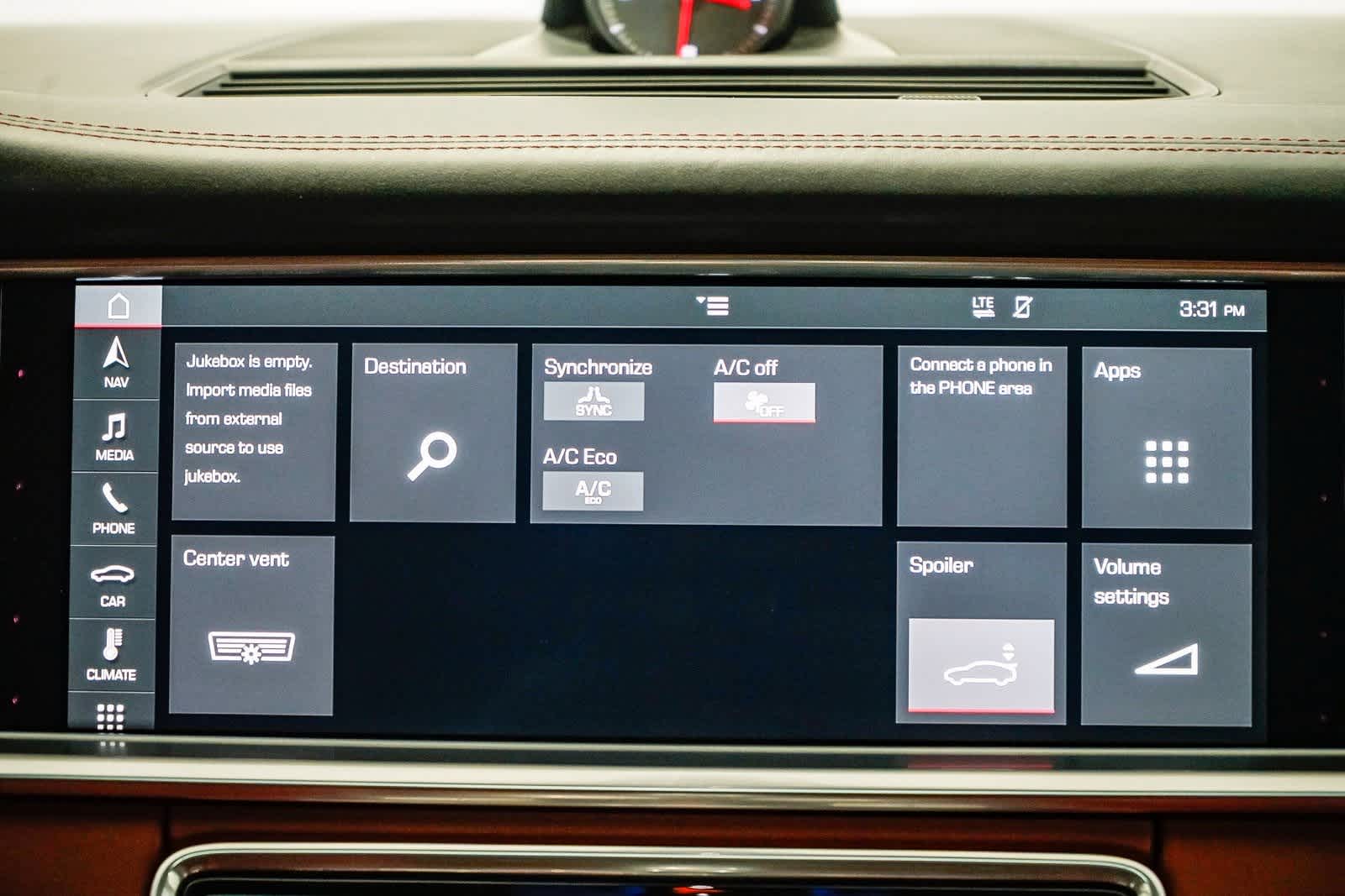 Thumbnail: 2018 Porsche Panamera - 14