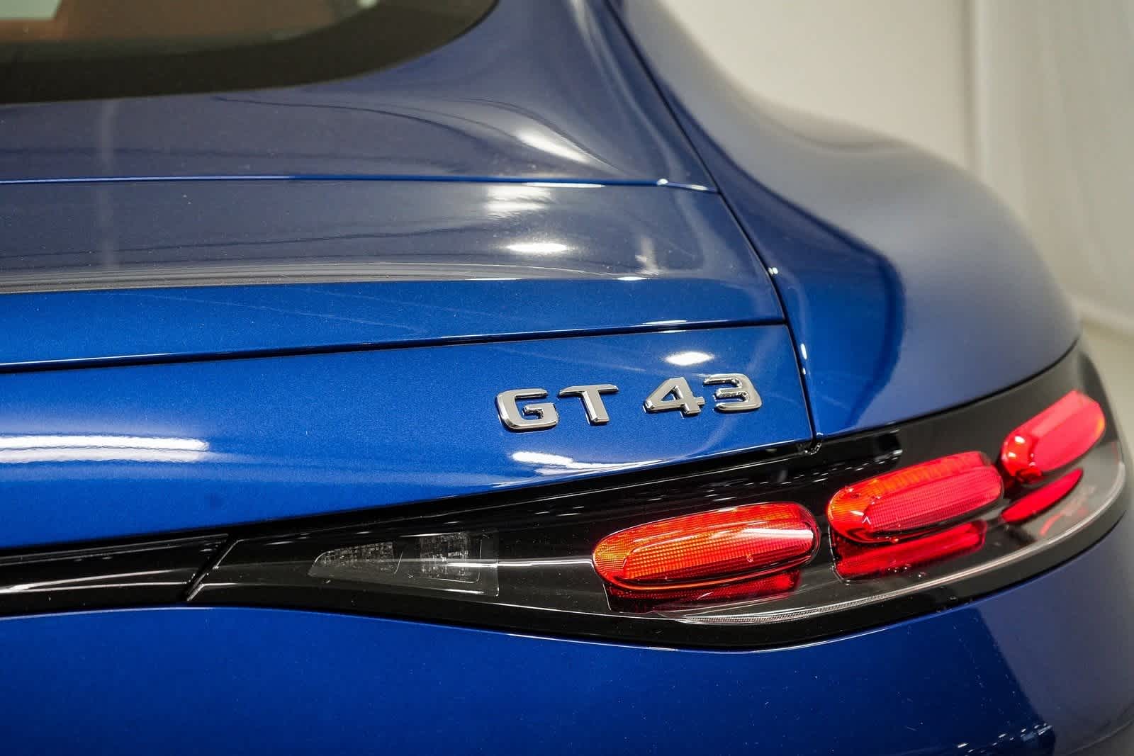 Thumbnail: 2025 Mercedes-Benz AMG GT - 14