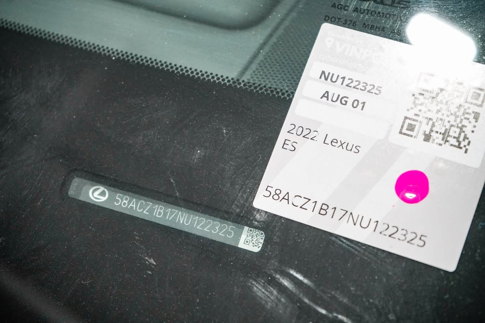 Thumbnail: 2022 Lexus ES - 29