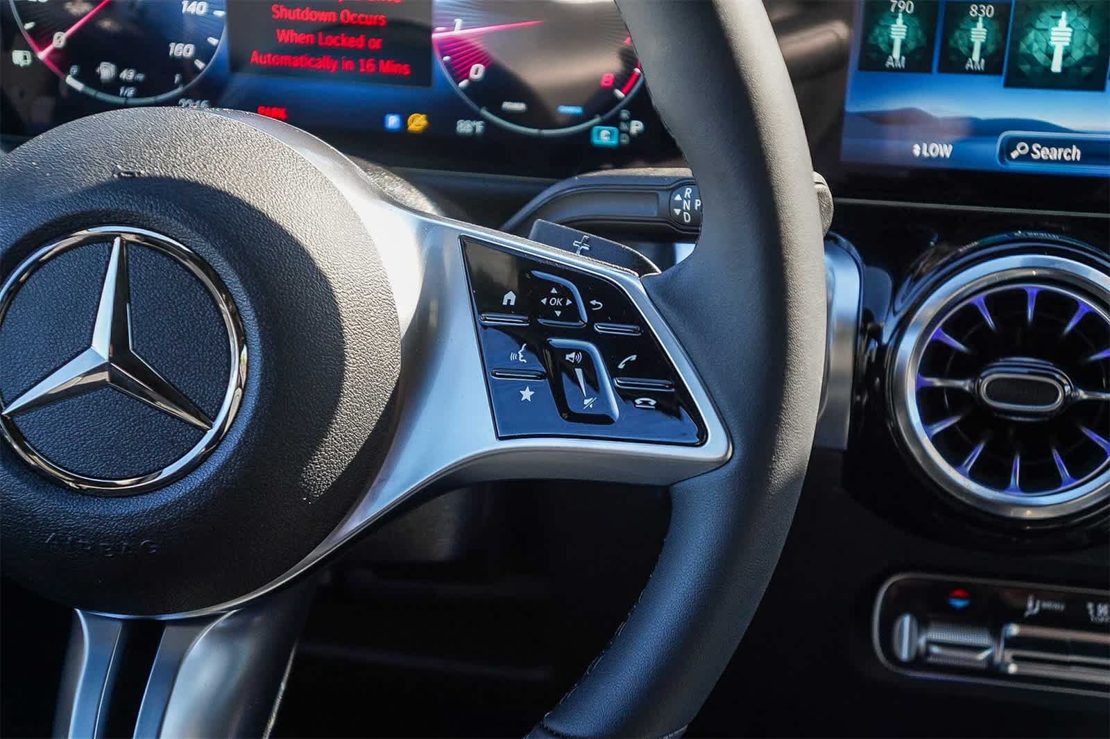 Thumbnail: 2026 Mercedes-Benz GLB - 18