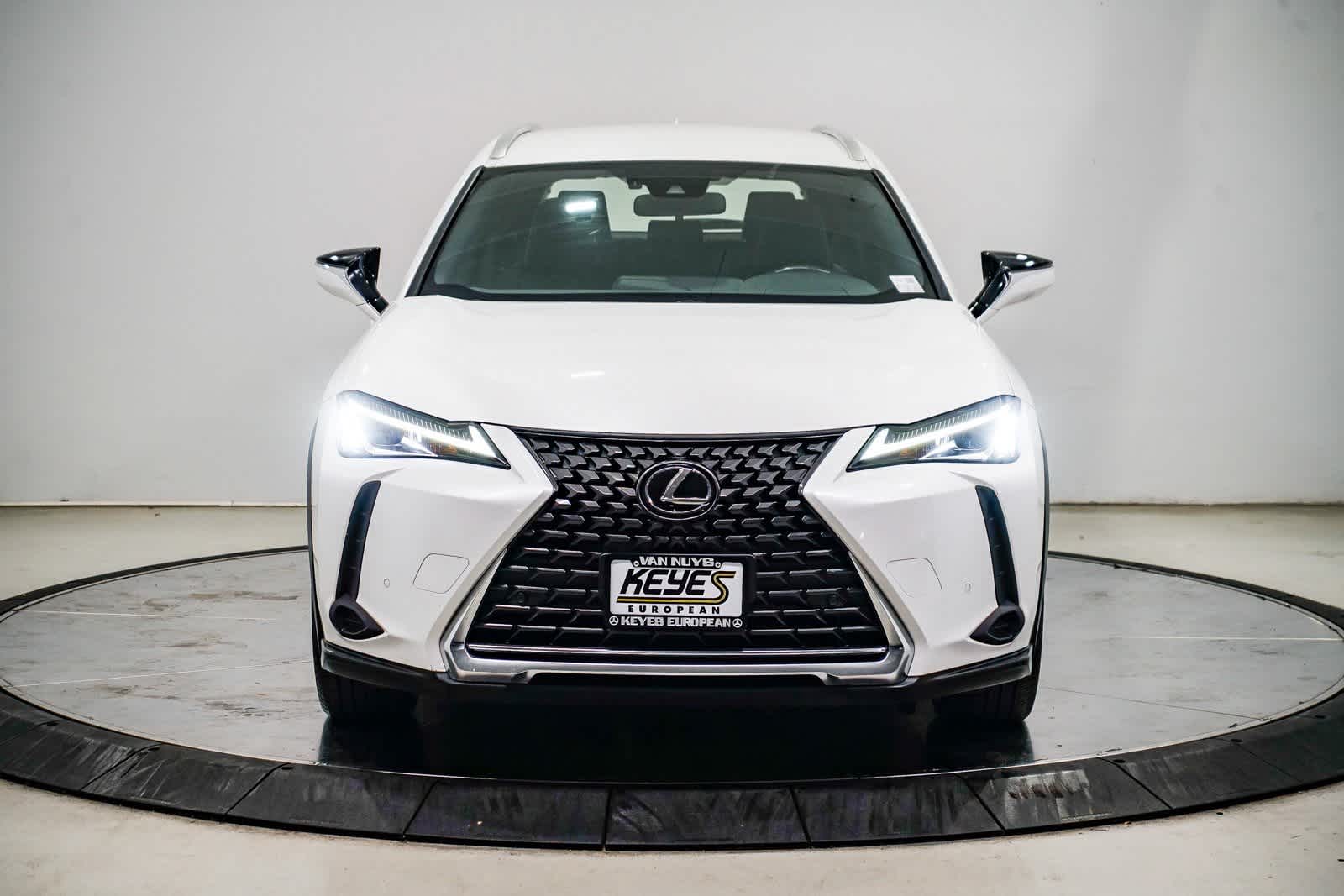 Thumbnail: 2021 Lexus UX - 6