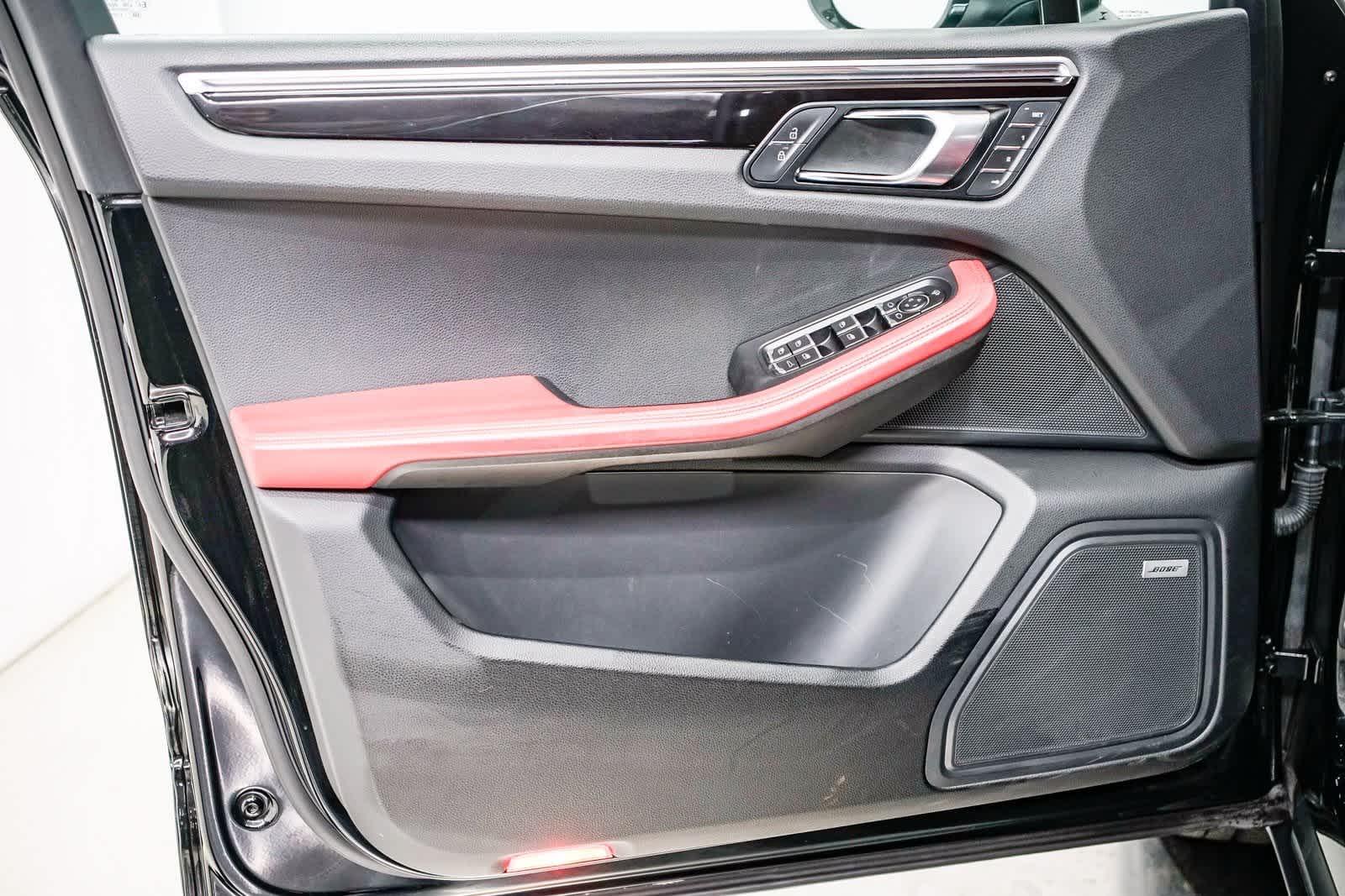 Thumbnail: 2020 Porsche Macan - 19