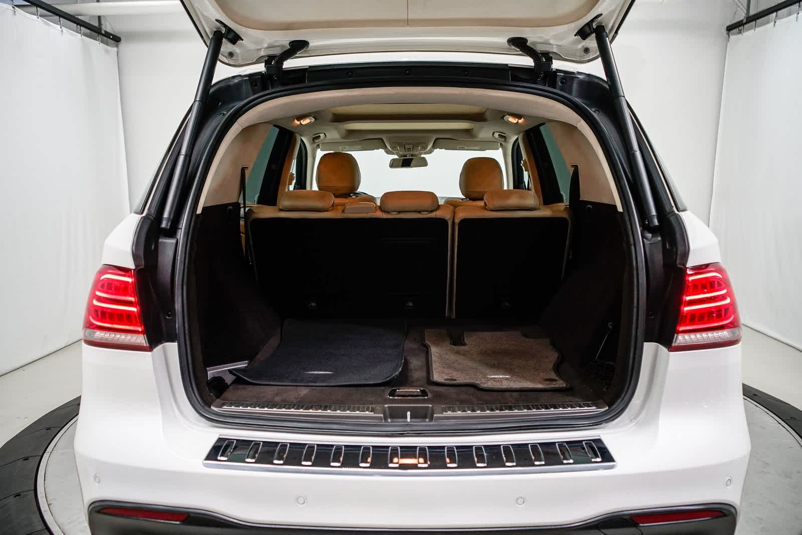 Thumbnail: 2017 Mercedes-Benz GLE - 27