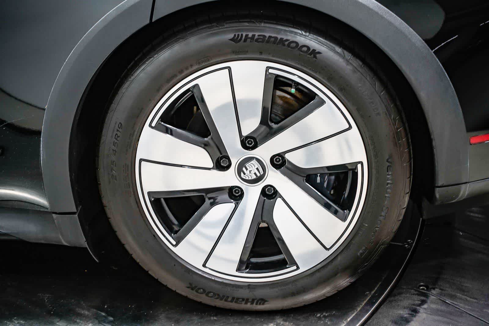 Thumbnail: 2023 Porsche Taycan - 11