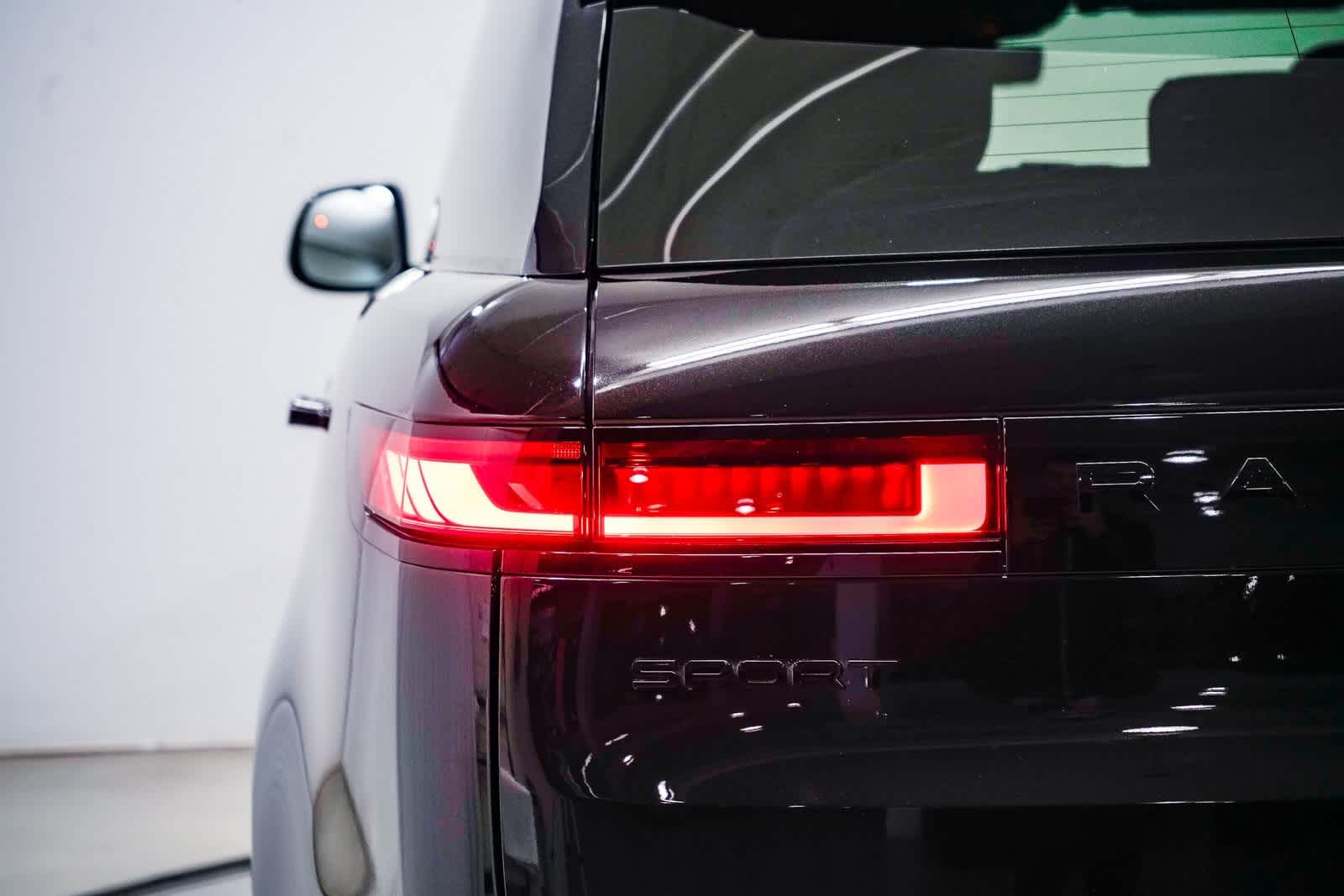 Thumbnail: 2024 Land Rover Range Rover Sport - 9