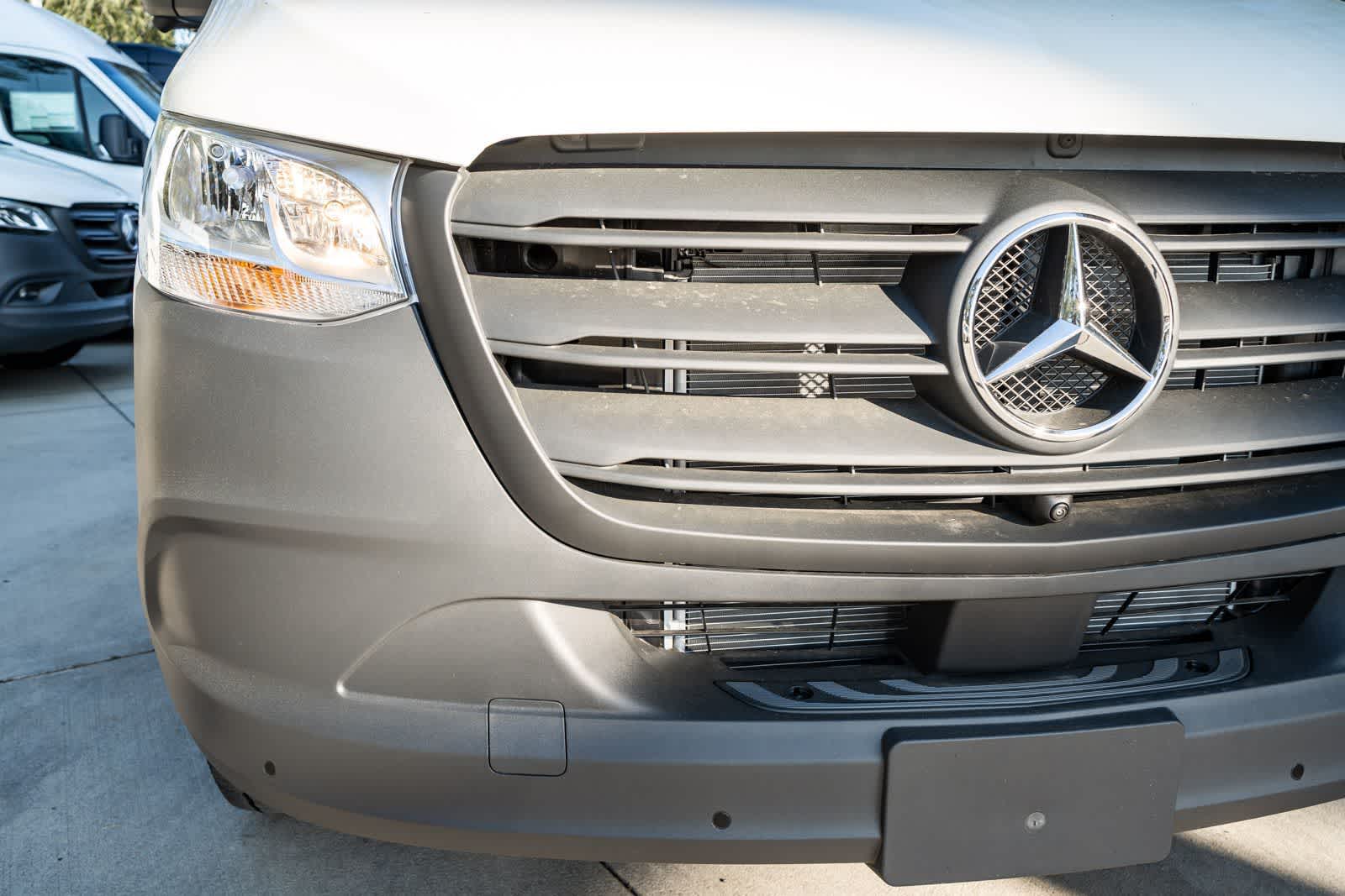 Thumbnail: 2026 Mercedes-Benz Sprinter - 11