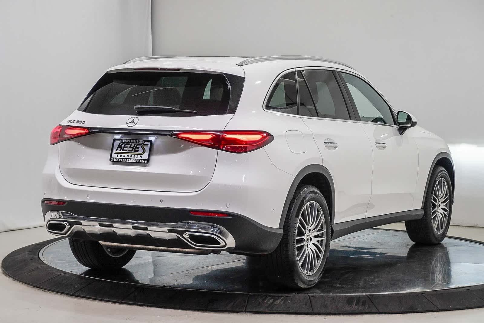 Thumbnail: 2025 Mercedes-Benz GLC - 4
