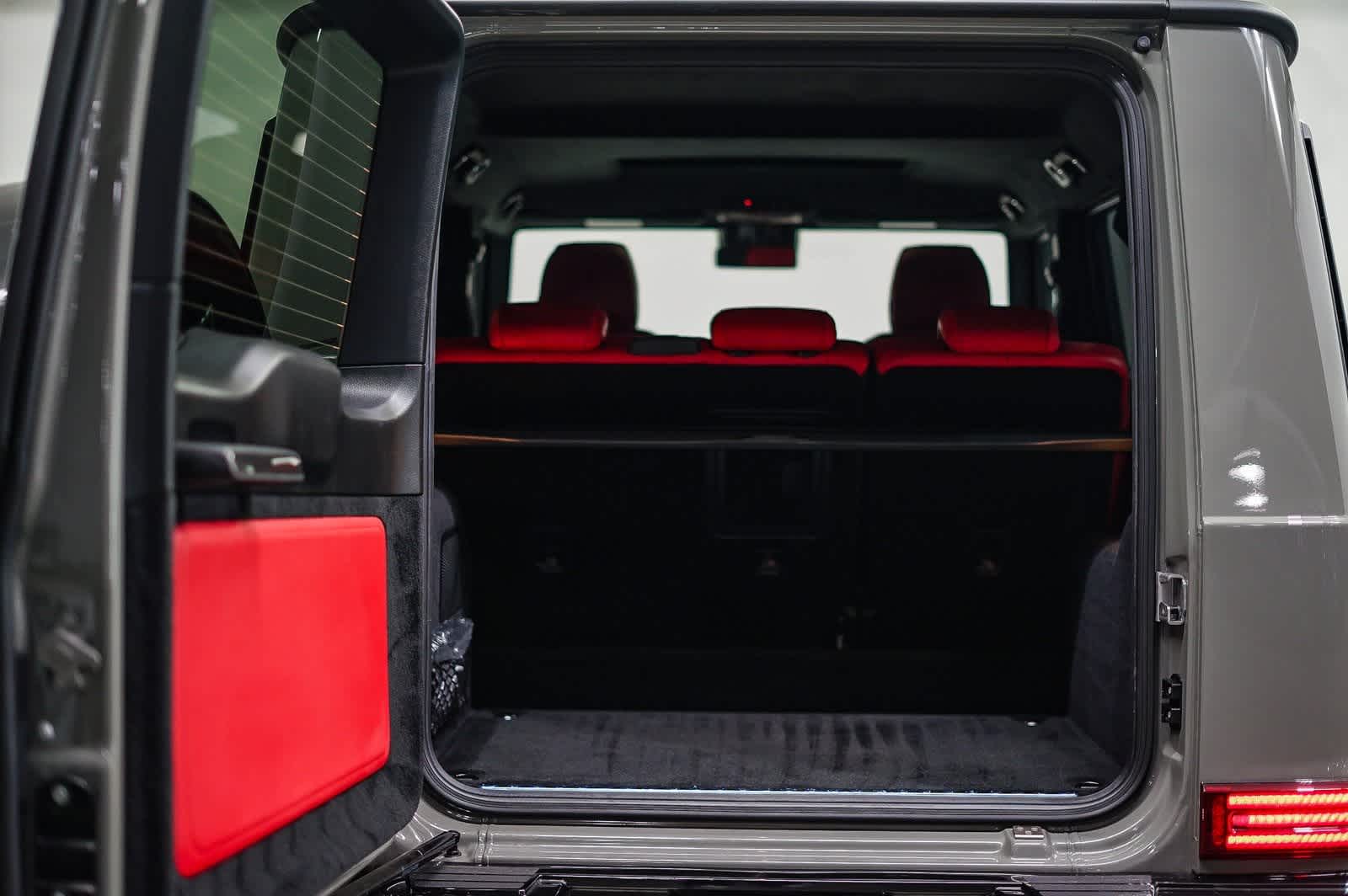 Thumbnail: 2023 Mercedes-Benz G-Class - 28