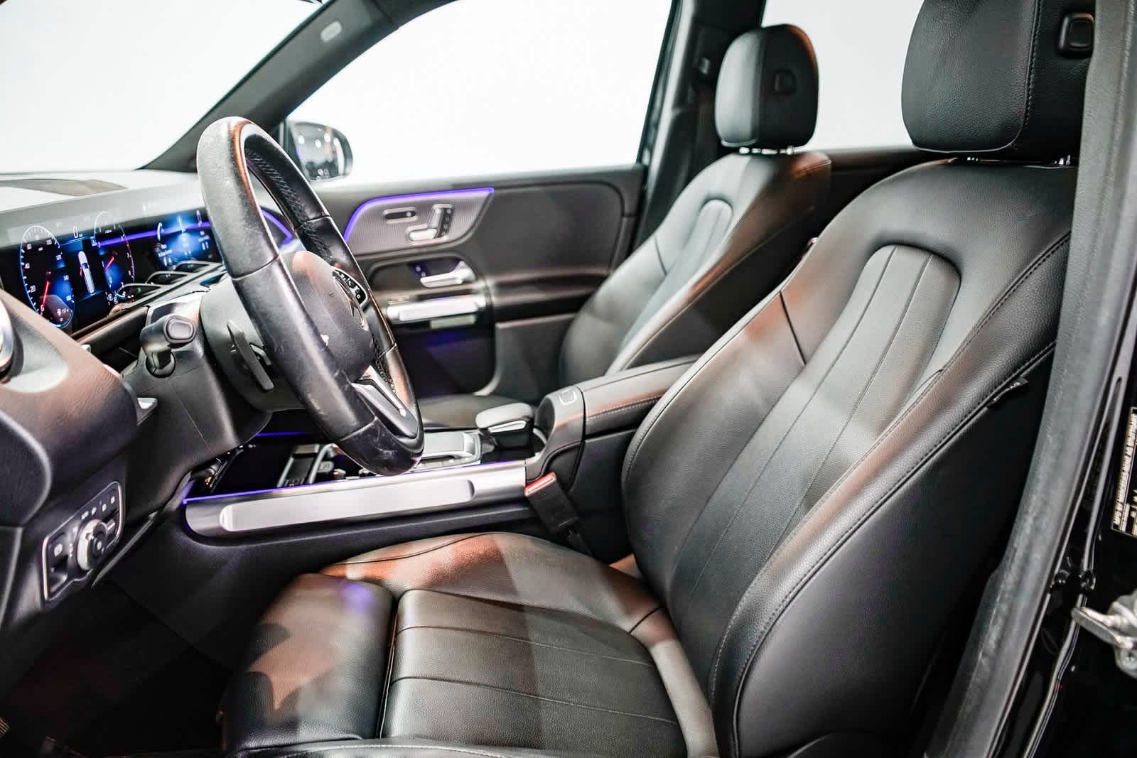 Thumbnail: 2022 Mercedes-Benz GLB - 16