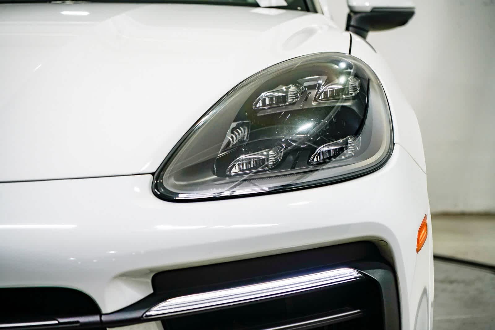 Thumbnail: 2023 Porsche Cayenne - 7