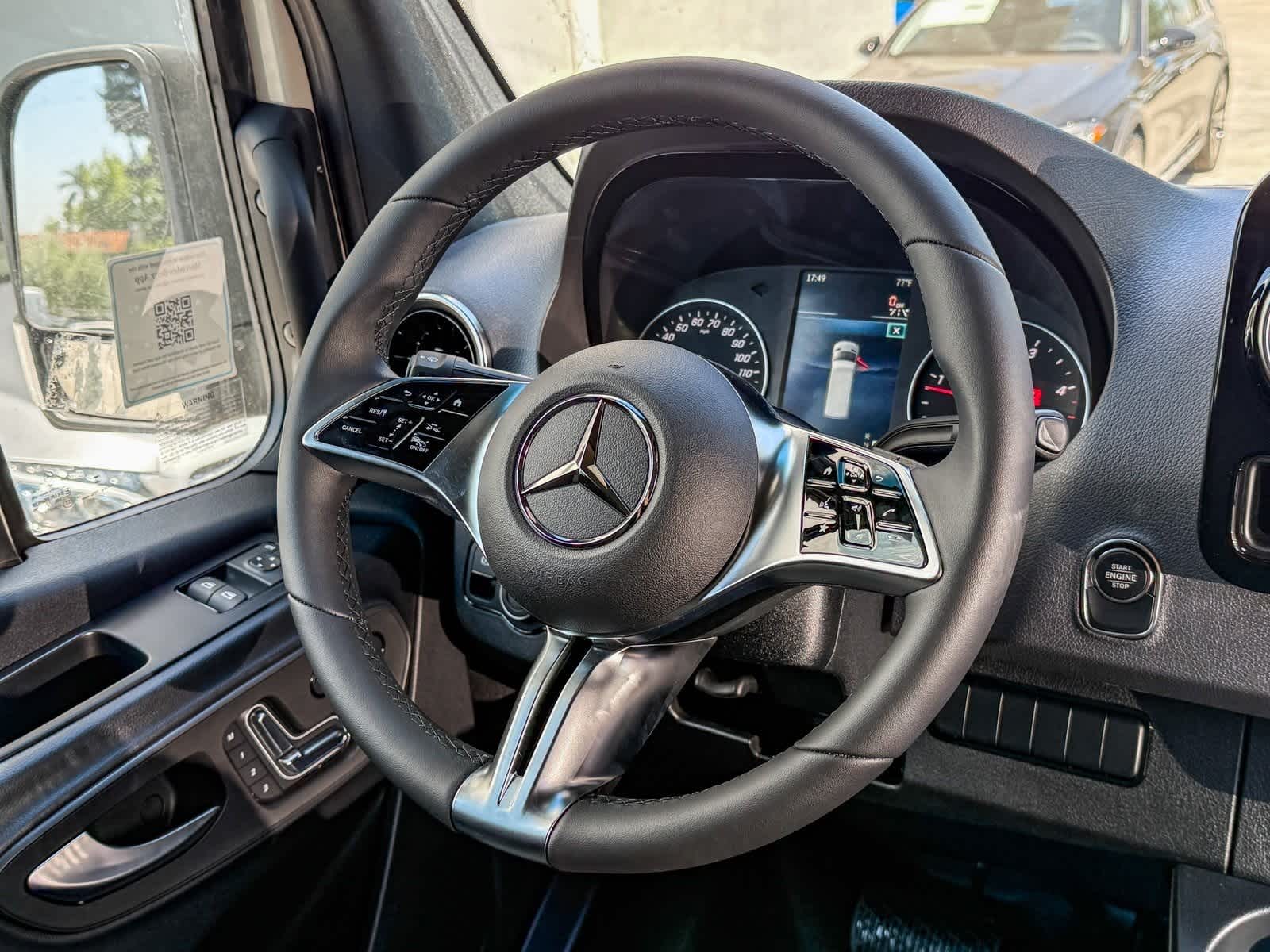 Thumbnail: 2025 Mercedes-Benz Sprinter - 16