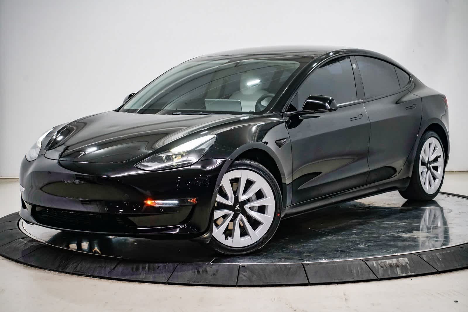 2022 Tesla Model 3 Long Range -
                  Van Nuys, CA