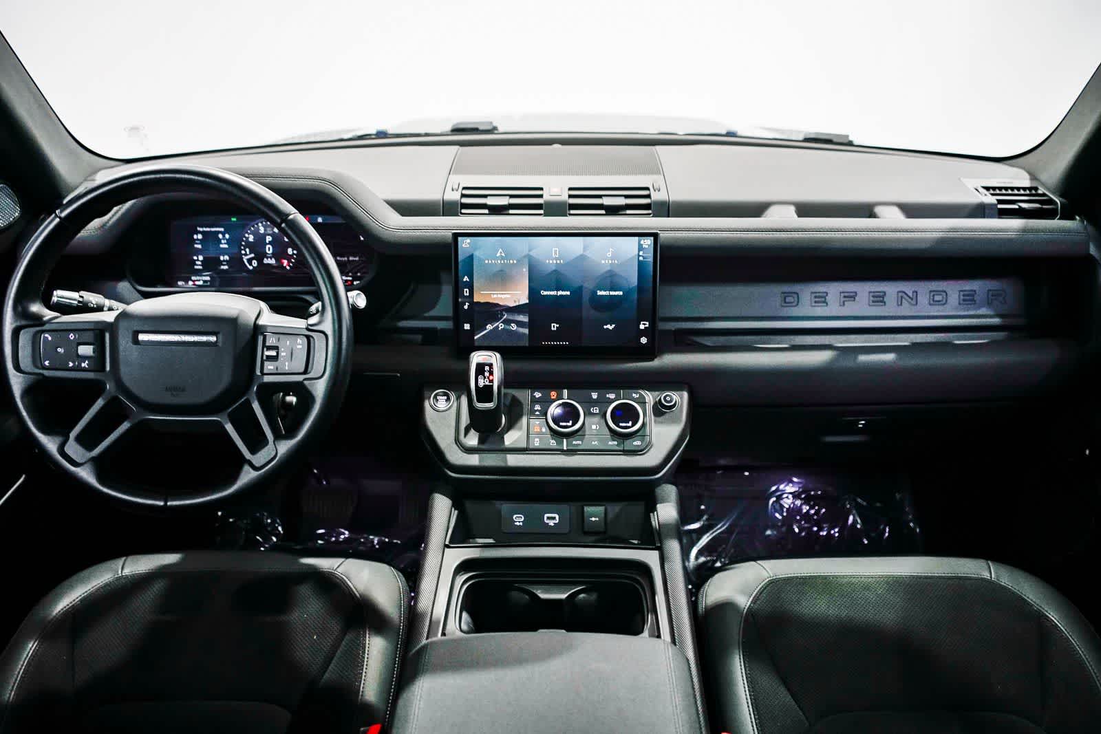 Thumbnail: 2022 Land Rover Defender - 12