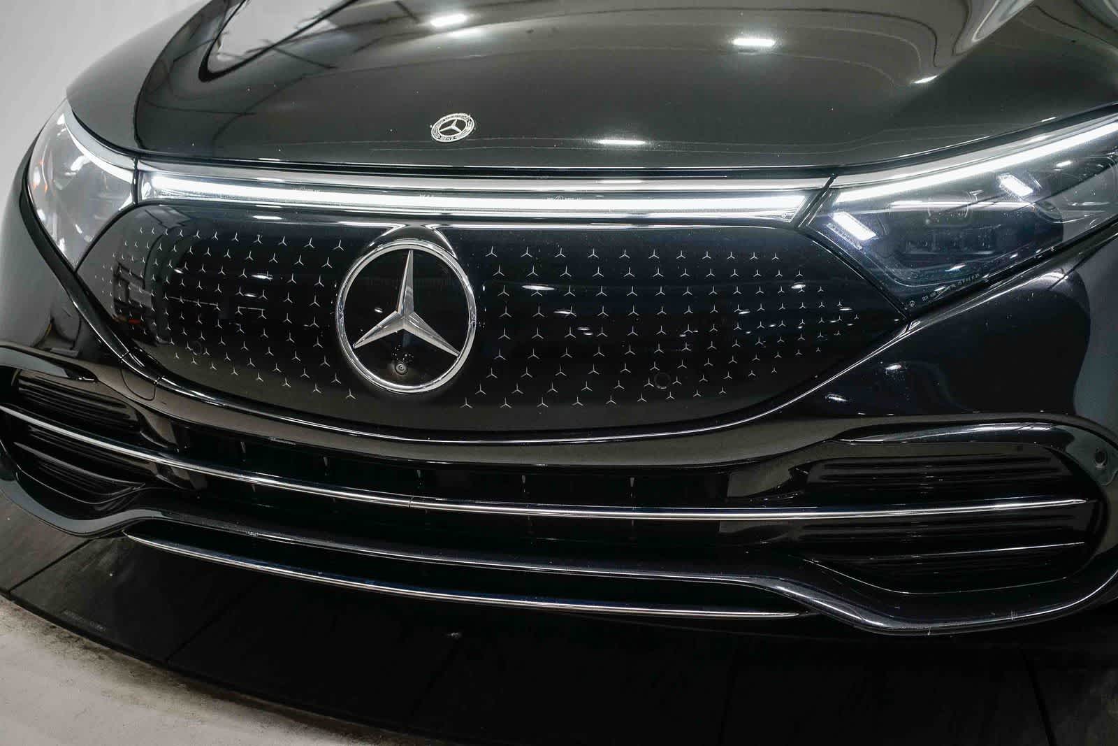 Thumbnail: 2022 Mercedes-Benz EQS - 8