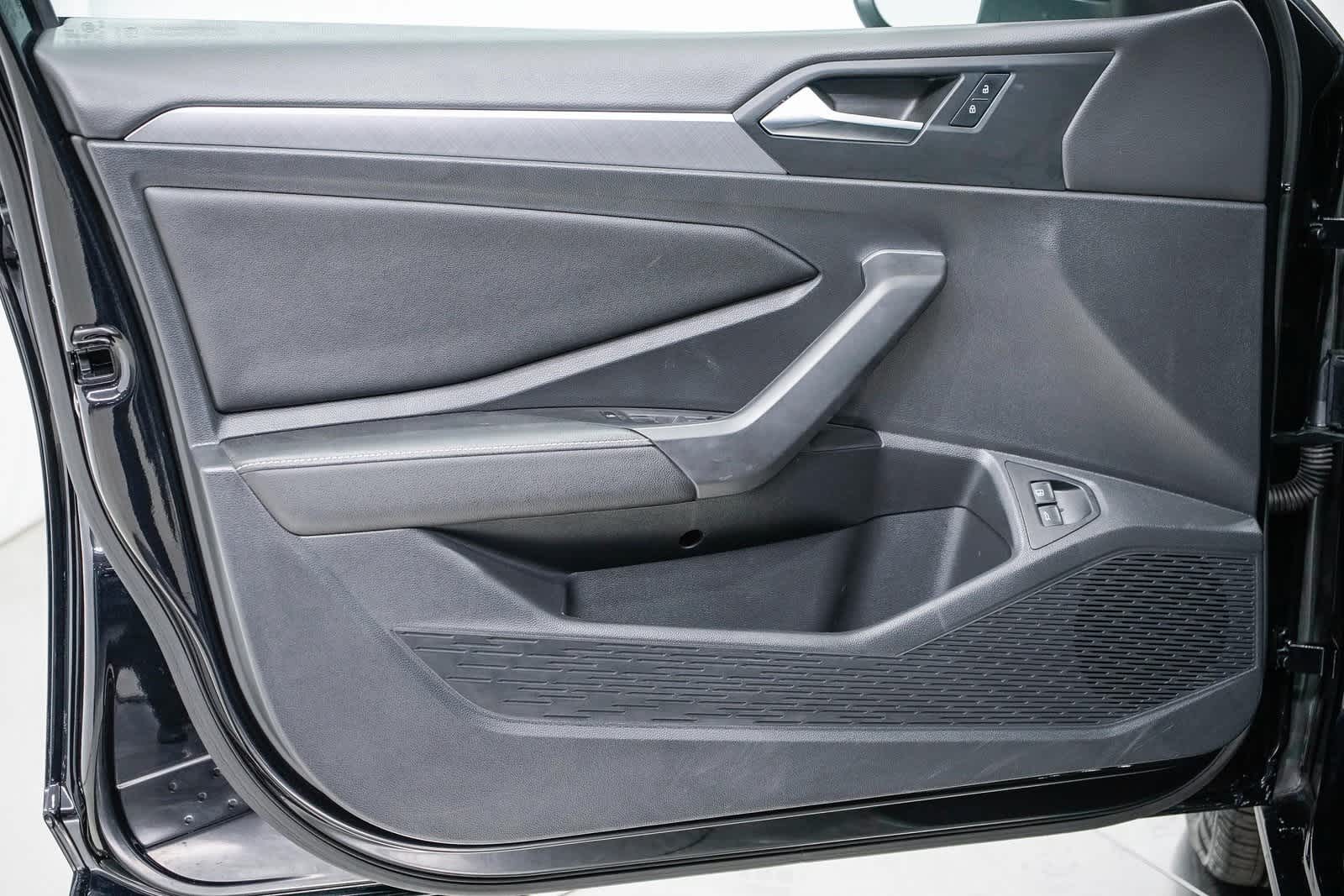 Thumbnail: 2022 Volkswagen Jetta - 15