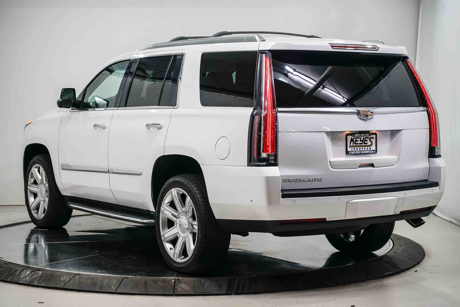 Thumbnail: 2018 Cadillac Escalade - 2